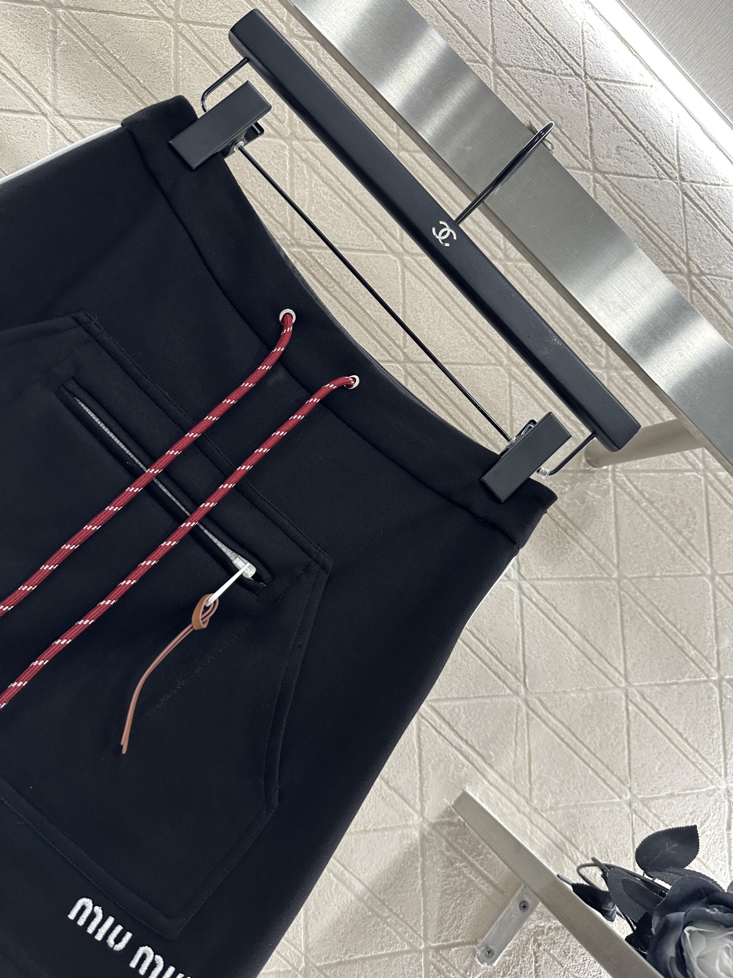 ♥Miumi*♥2025新品上架 连帽外套短裙套装定制YB进口人棉材质，舒适透气 挺括有型，连帽拉链外套