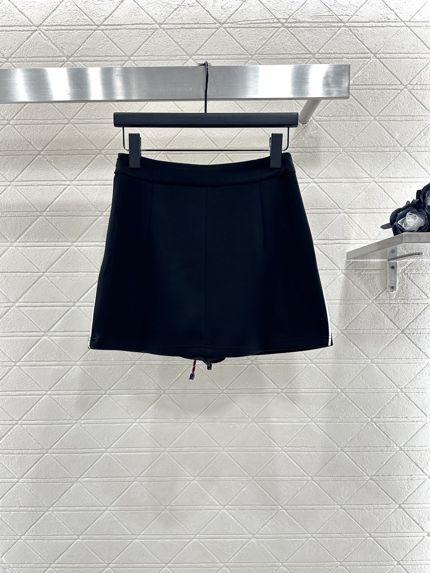 ♥Miumi*♥2025新品上架 连帽外套短裙套装定制YB进口人棉材质，舒适透气 挺括有型，连帽拉链外套