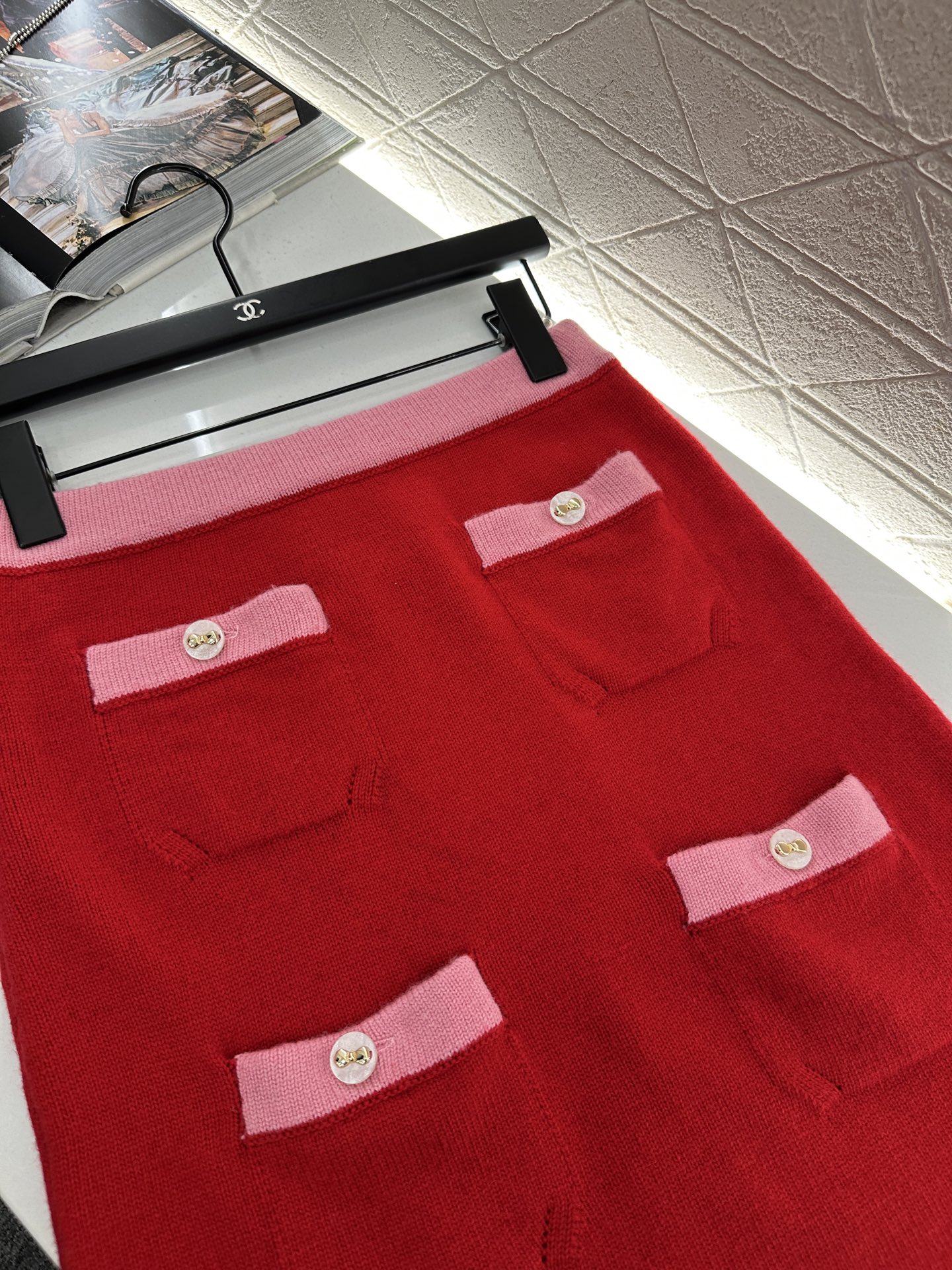 ♥Chane*♥2025新品上架 撞色口袋针织长袖短裙套装定制YB羊绒纱线织造，质感光泽，柔软亲肤，圆领