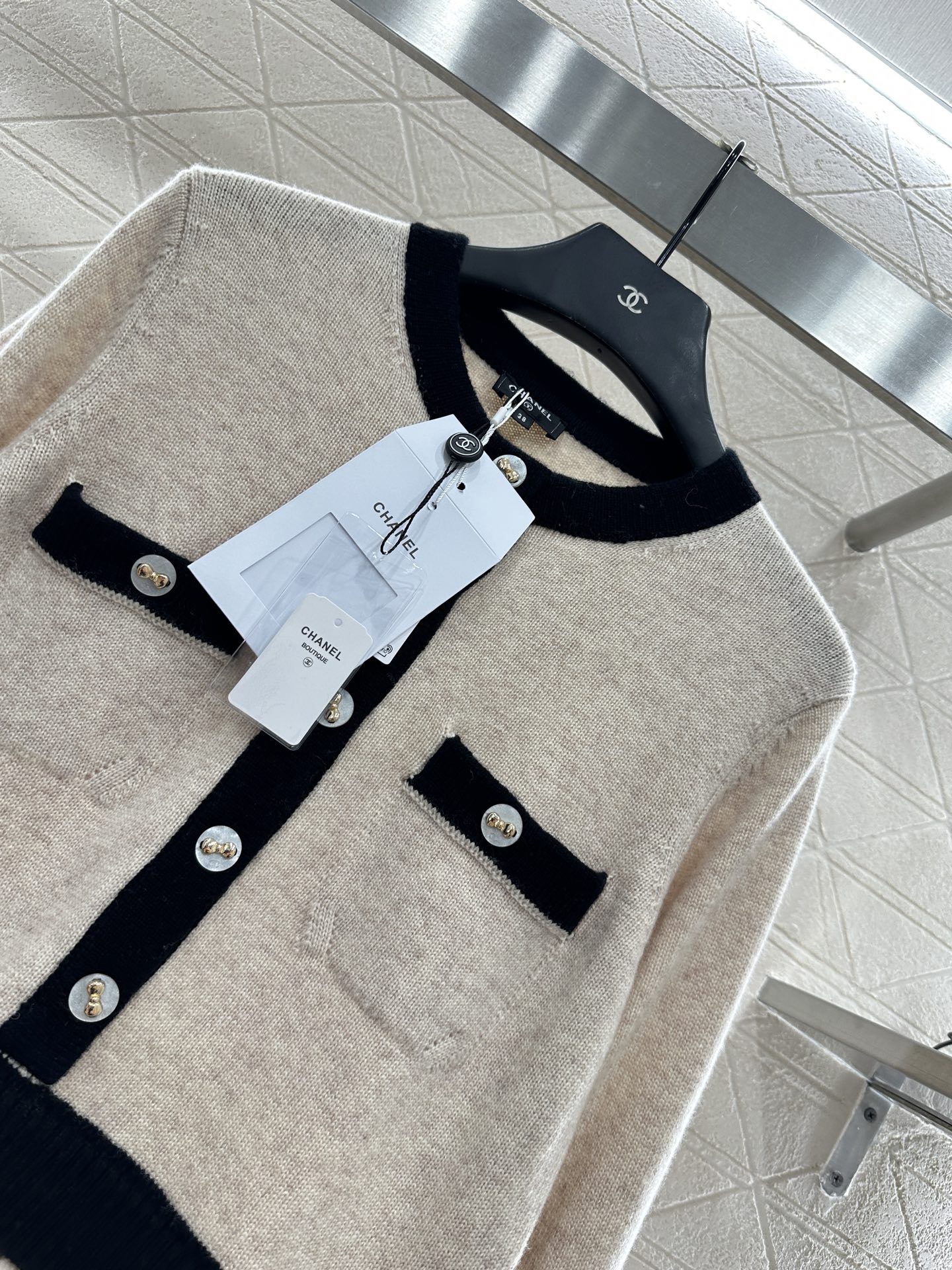 ♥Chane*♥2025新品上架 撞色口袋针织长袖短裙套装定制YB羊绒纱线织造，质感光泽，柔软亲肤，圆领