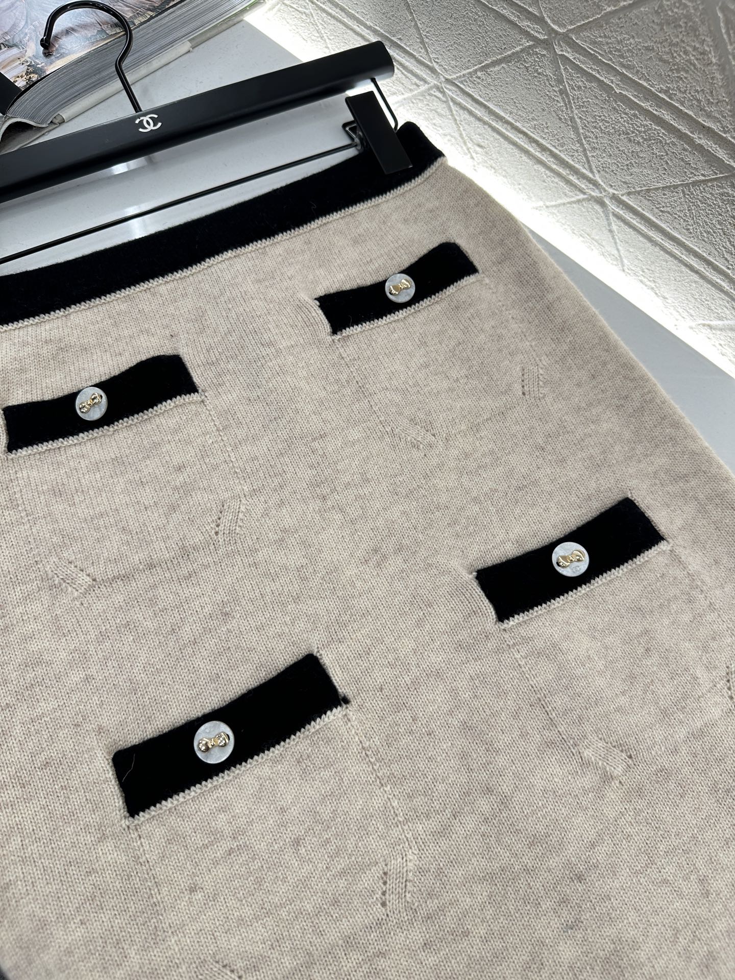 ♥Chane*♥2025新品上架 撞色口袋针织长袖短裙套装定制YB羊绒纱线织造，质感光泽，柔软亲肤，圆领