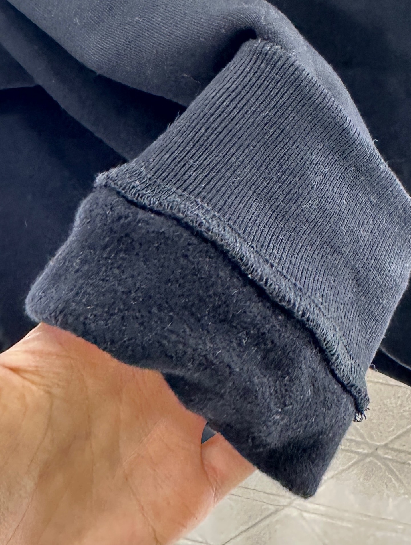 ♥Gucc*♥2025新品上架 圆领立体徽标卫衣定制YB原生全棉材质，内里磨绒处理，保暖亲肤，久洗不易变