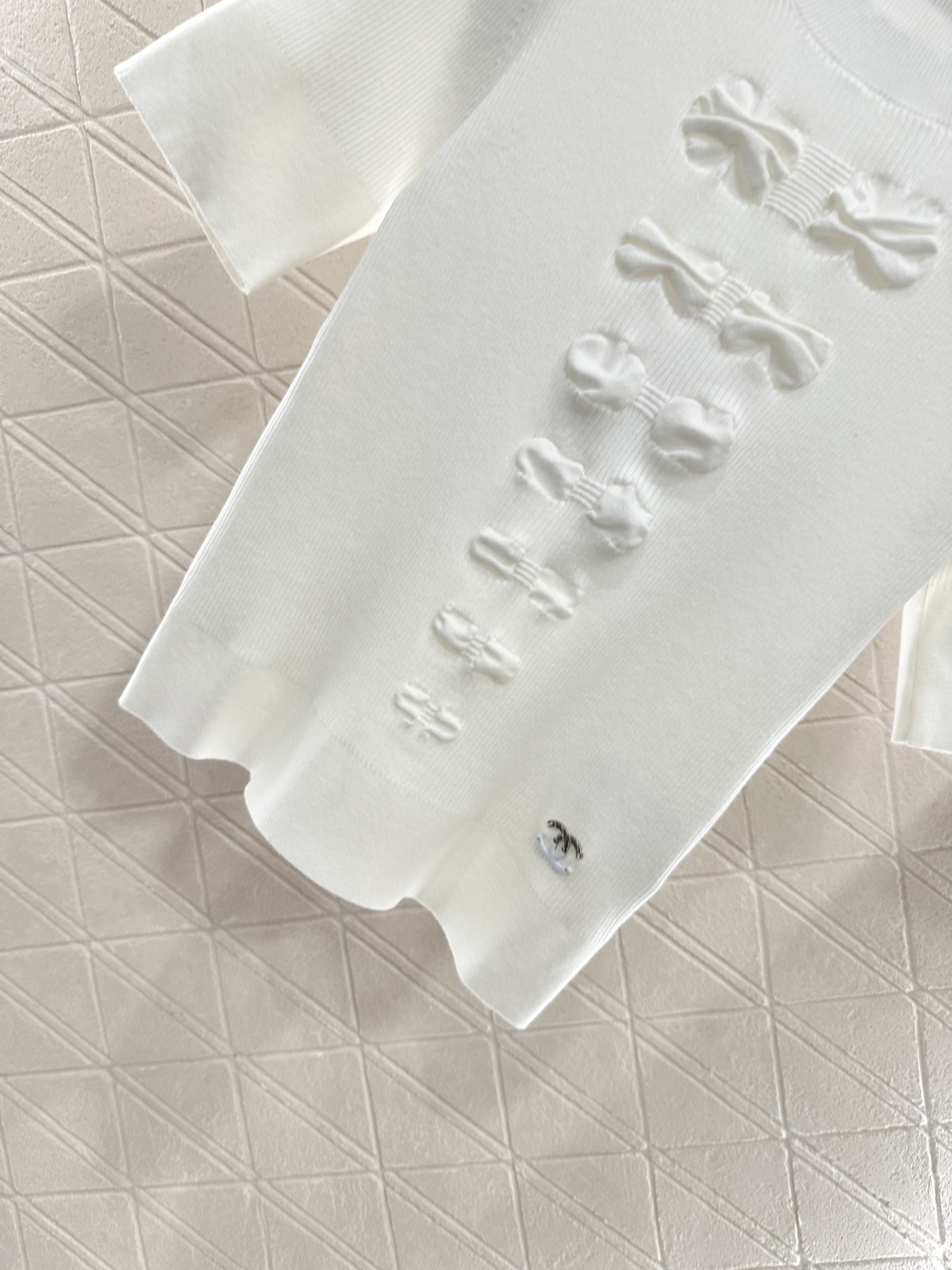 ♥Chane*♥2025新品上架 蝴蝶结圆领短袖毛衣定制YB棉毛纱线织造，柔软细腻，质感舒适，圆领针织短