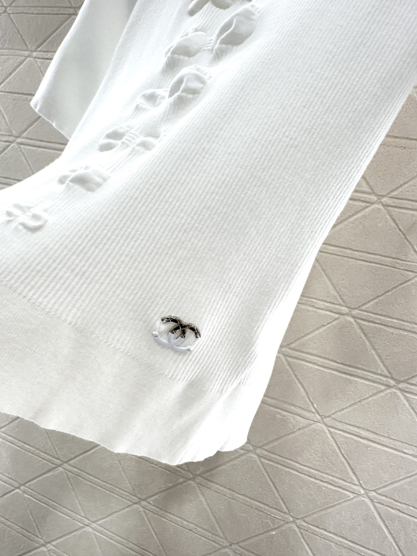 ♥Chane*♥2025新品上架 蝴蝶结圆领短袖毛衣定制YB棉毛纱线织造，柔软细腻，质感舒适，圆领针织短