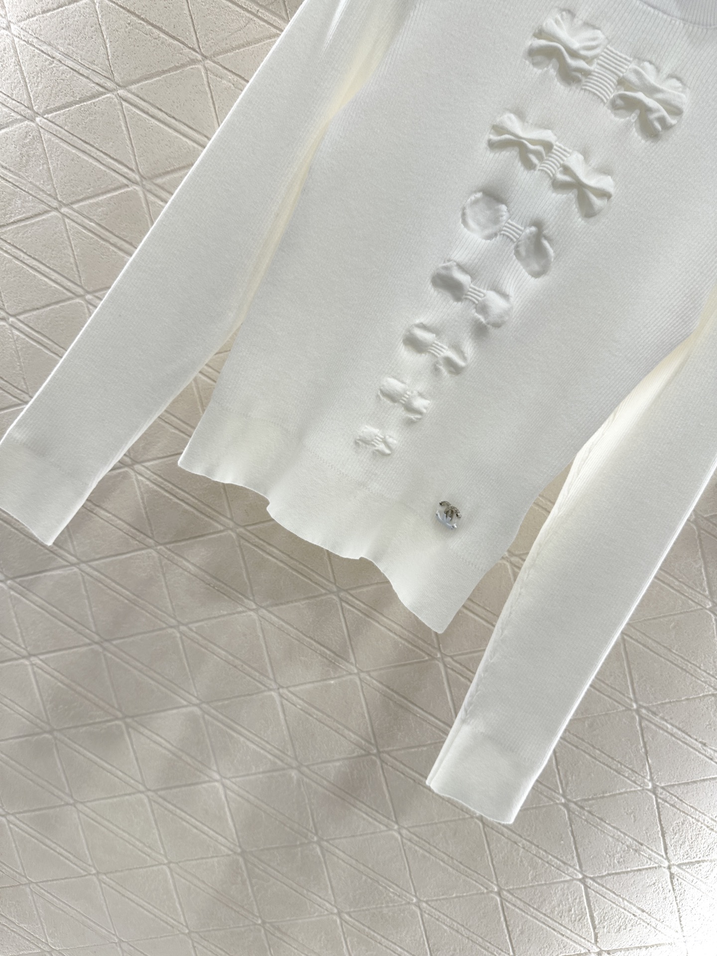 ♥Chane*♥2025新品上架 蝴蝶结高领长袖毛衣定制YB棉毛纱线织造，柔软细腻，质感舒适，高领领针织