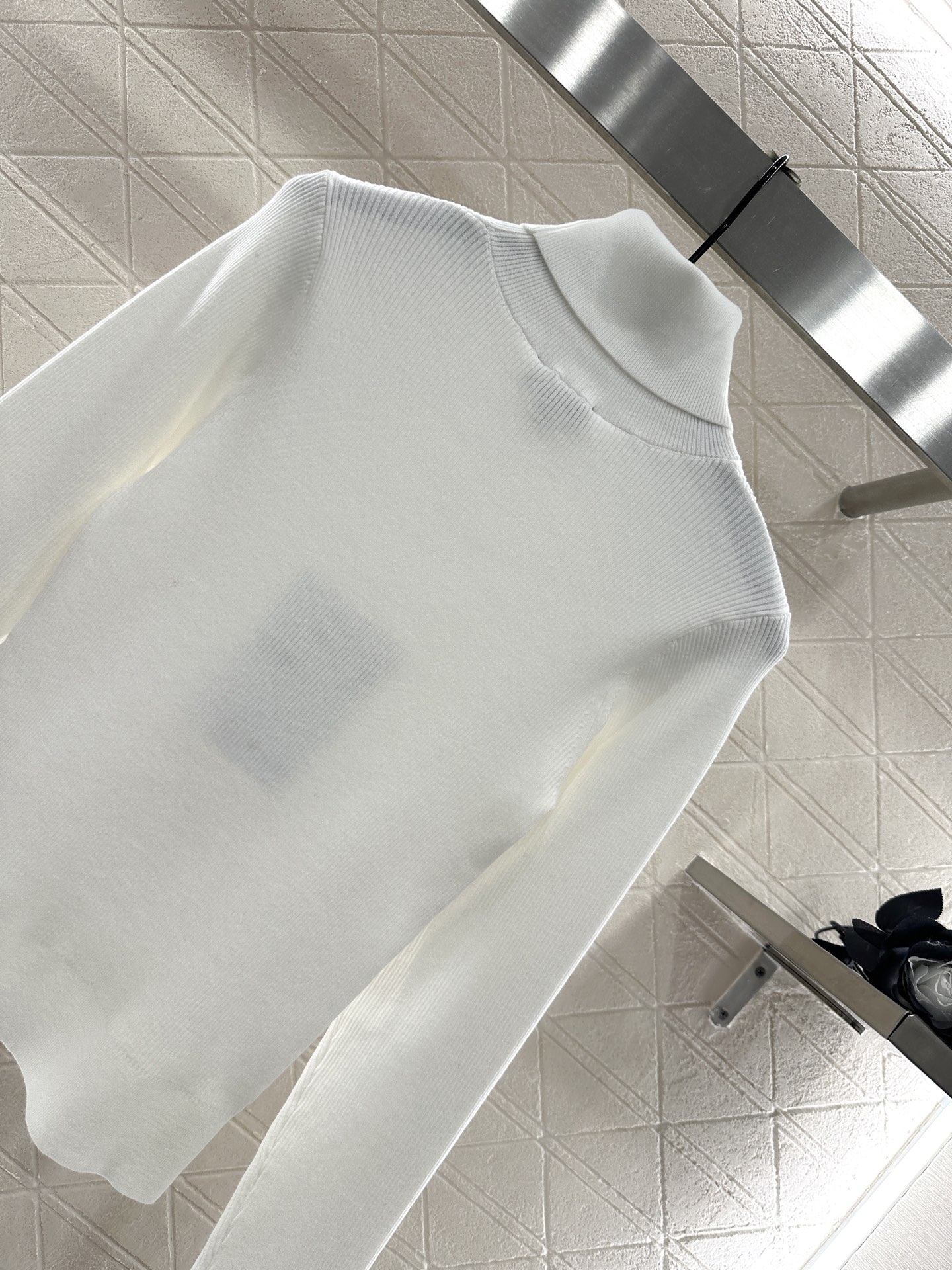 ♥Chane*♥2025新品上架 蝴蝶结高领长袖毛衣定制YB棉毛纱线织造，柔软细腻，质感舒适，高领领针织