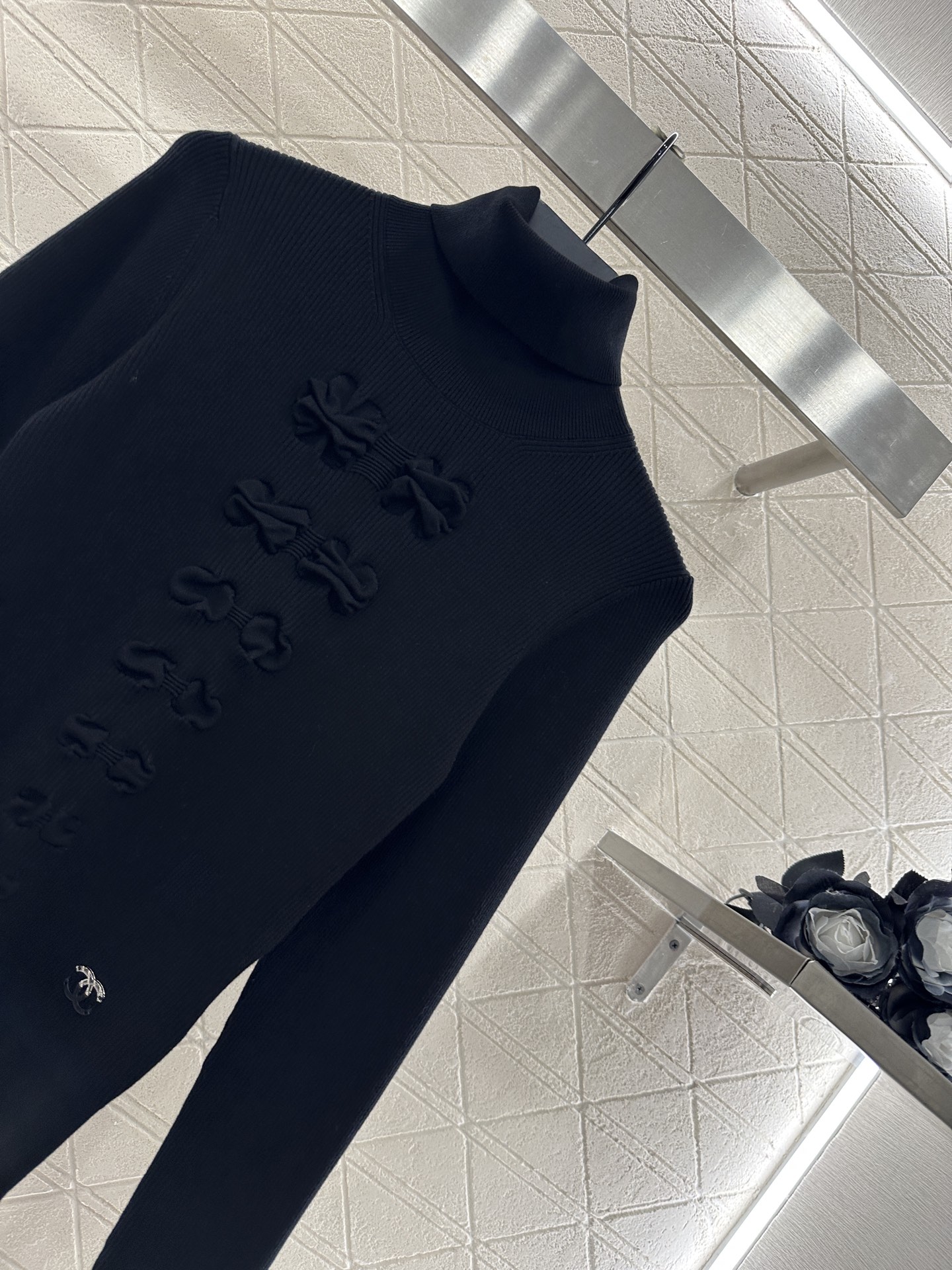 ♥Chane*♥2025新品上架 蝴蝶结高领长袖毛衣定制YB棉毛纱线织造，柔软细腻，质感舒适，高领领针织