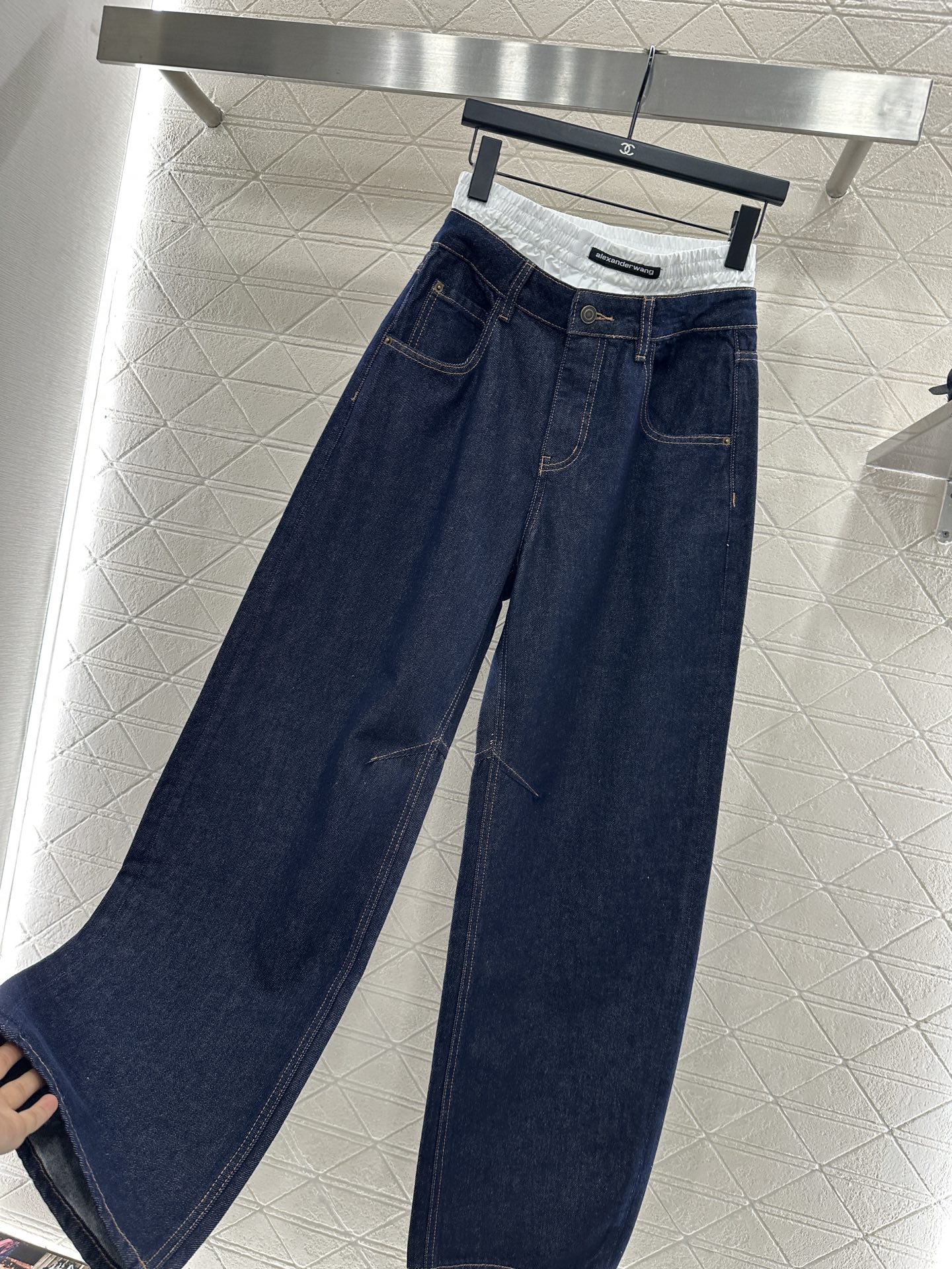 ♥Alexander wan*♥2025新品上架 牛仔拼接弯刀阔腿长裤定制YB斜纹棉牛仔材质，质感上乘，