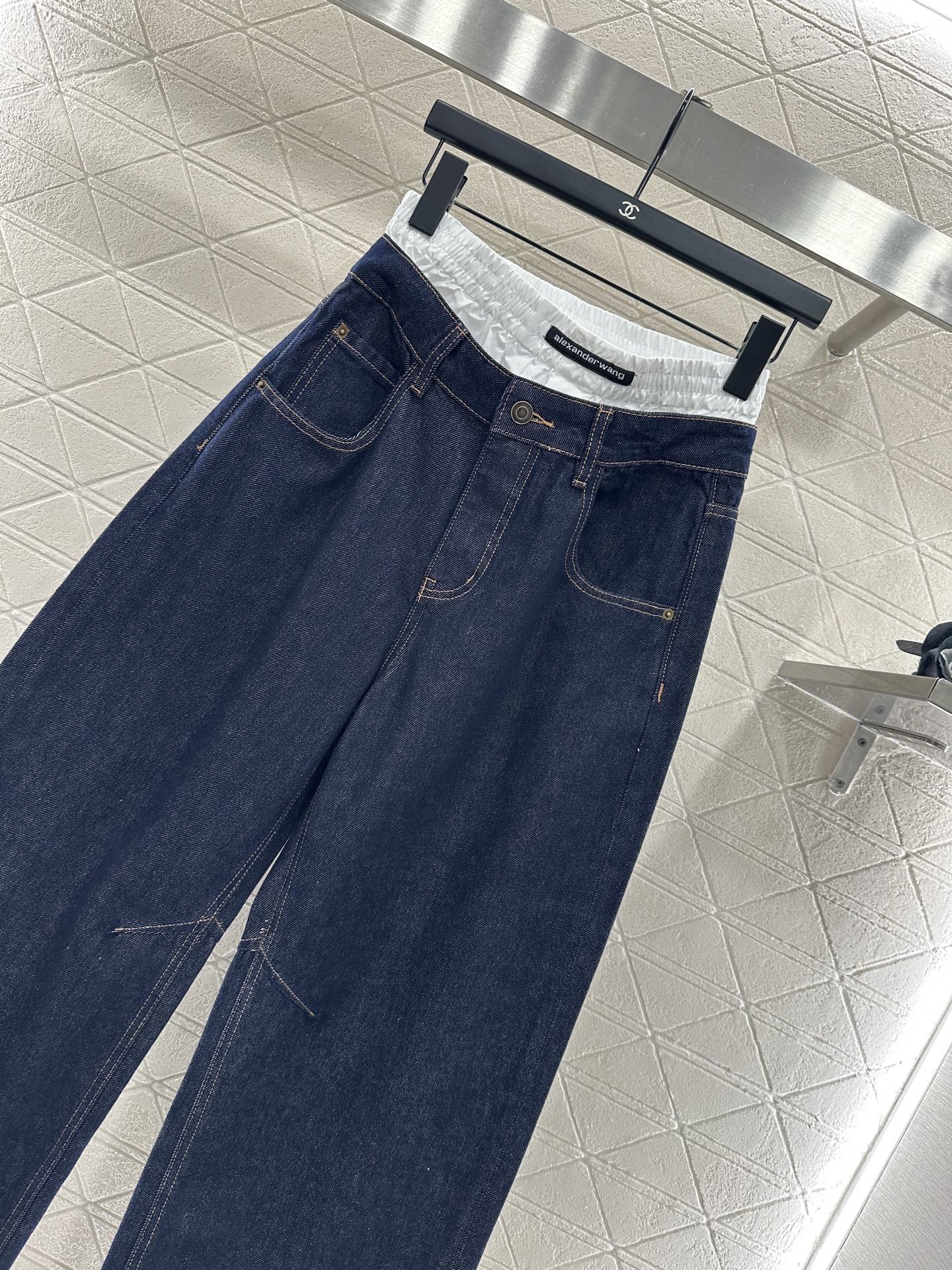♥Alexander wan*♥2025新品上架 牛仔拼接弯刀阔腿长裤定制YB斜纹棉牛仔材质，质感上乘，