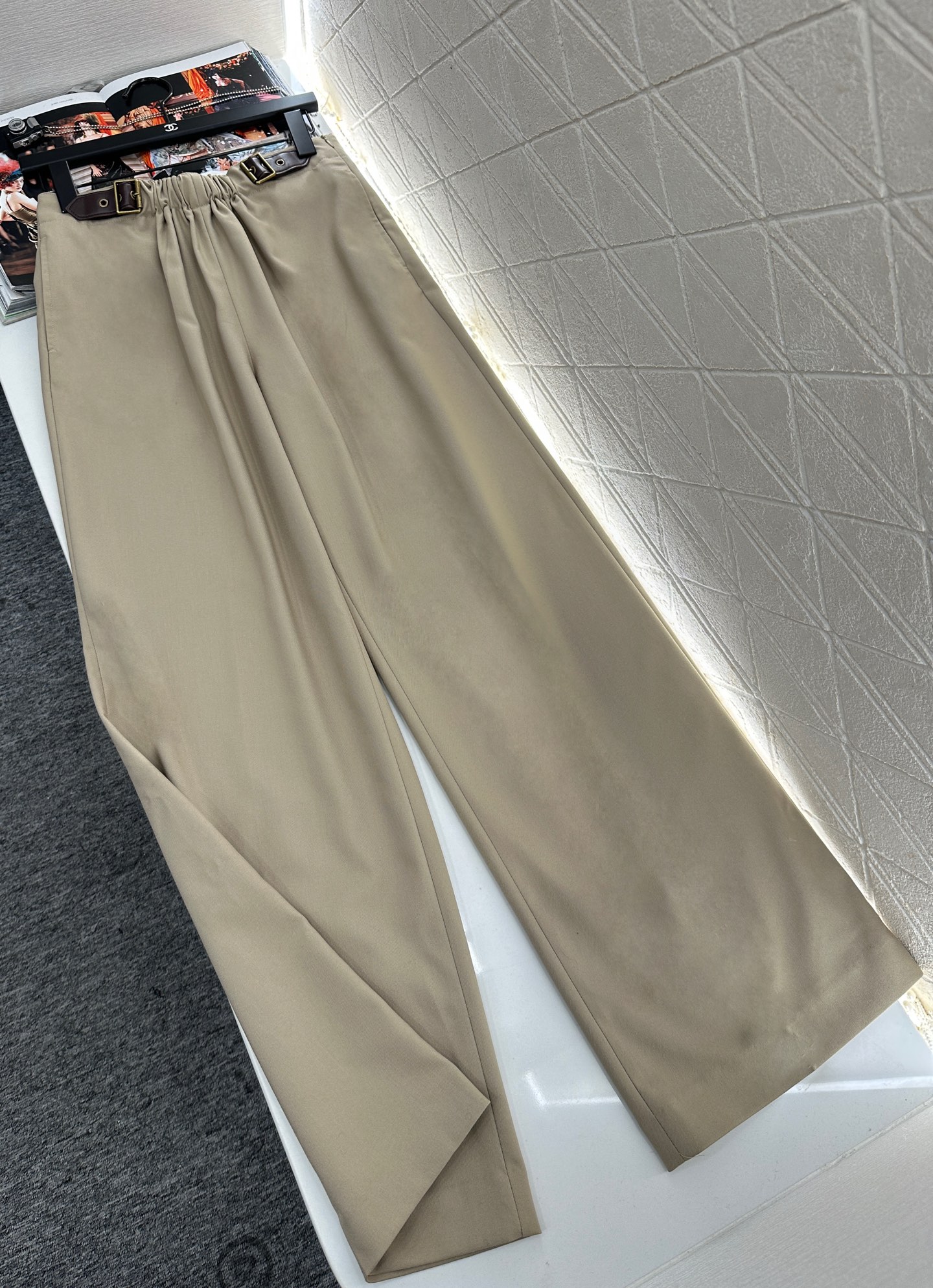 ♥Loew*♥2025新品上架 弹力褶皱西装外套中长裤套装定制YB进口材质 质感光泽高级 垂顺有型 正肩