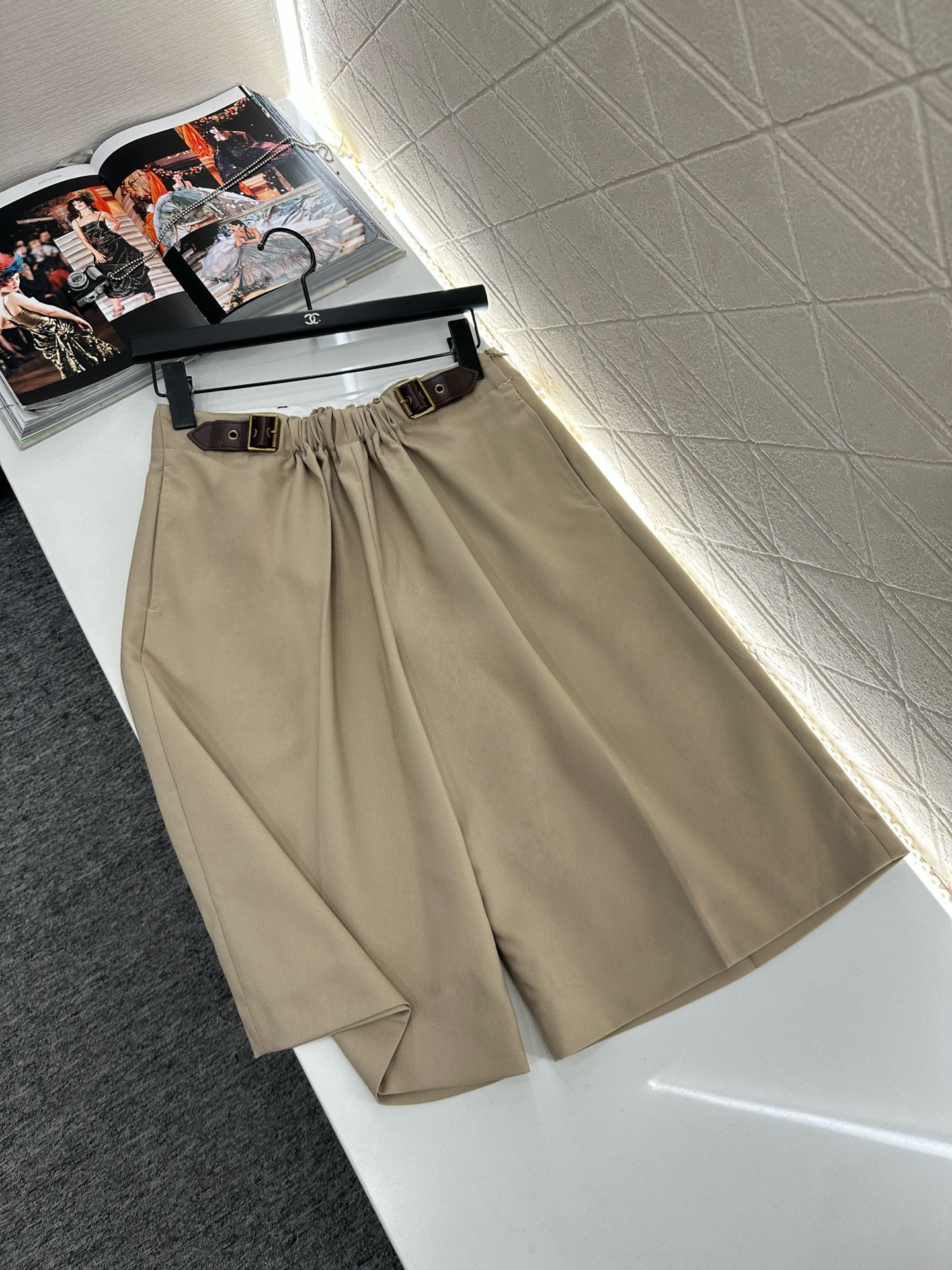 ♥Loew*♥2025新品上架 弹力褶皱西装外套中长裤套装定制YB进口材质 质感光泽高级 垂顺有型 正肩