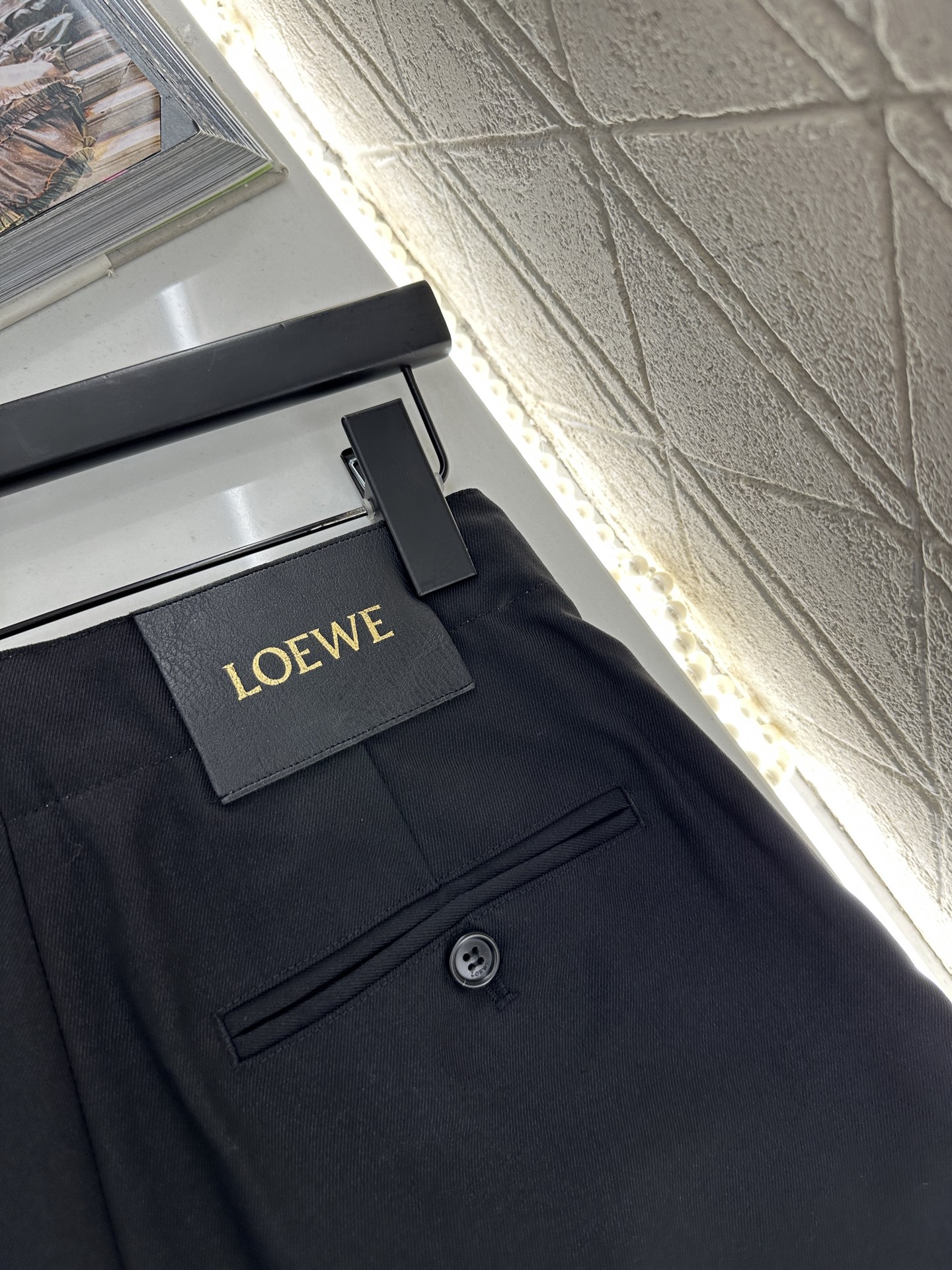 ♥Loew*♥2025新品上架 弹力褶皱西装外套中长裤套装定制YB进口材质 质感光泽高级 垂顺有型 正肩