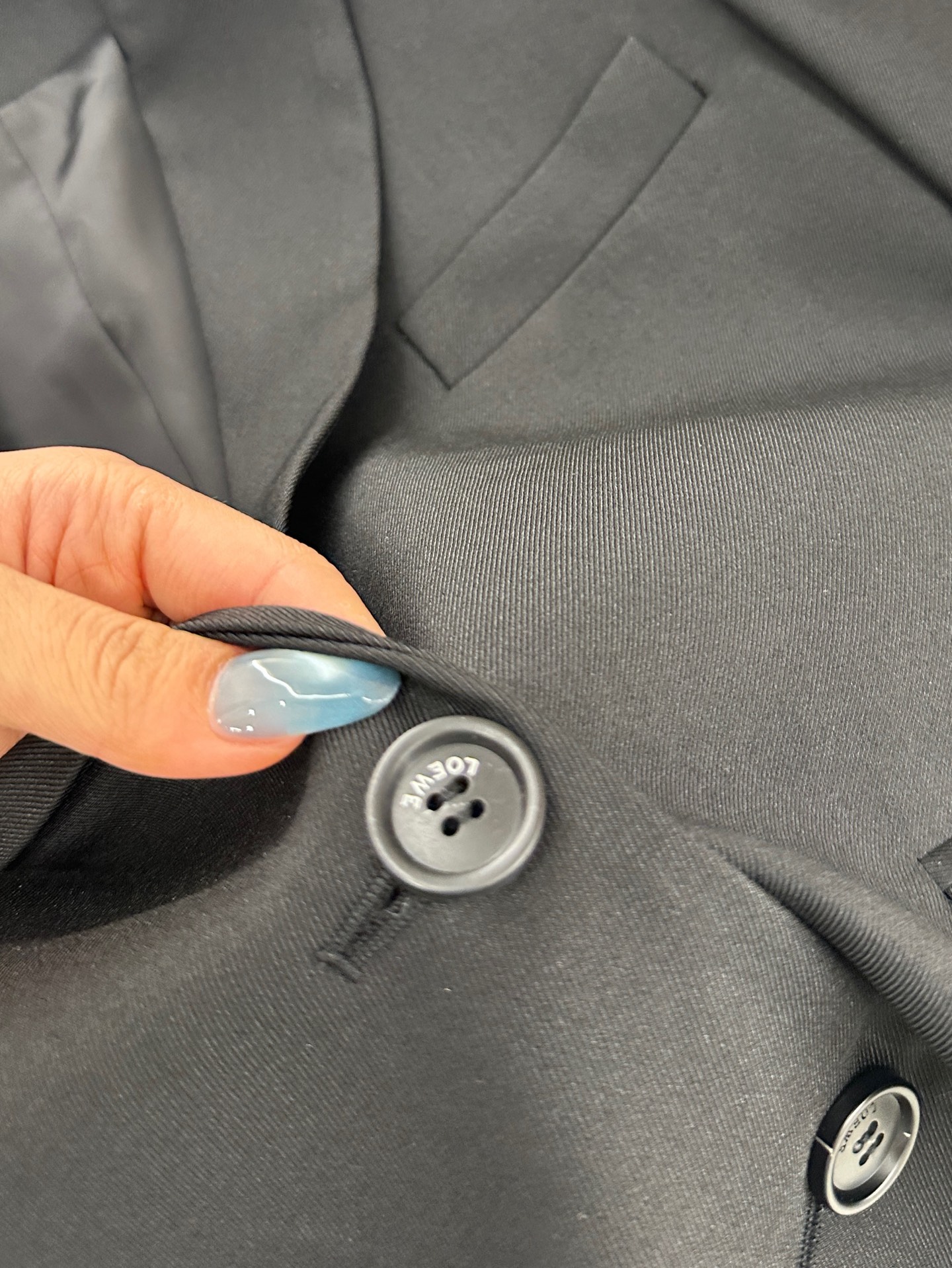 ♥Loew*♥2025新品上架 弹力褶皱西装外套中长裤套装定制YB进口材质 质感光泽高级 垂顺有型 正肩