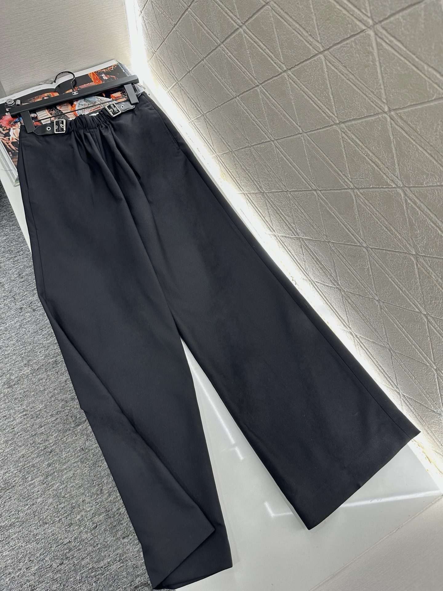 ♥Loew*♥2025新品上架 弹力褶皱西装外套中长裤套装定制YB进口材质 质感光泽高级 垂顺有型 正肩