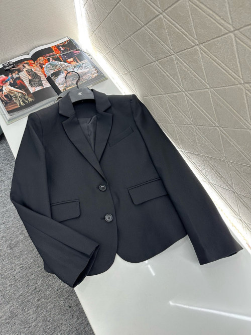 Loewe 2025 Cropped Black Blazer with Notched Lapel - Size S-XL 1 Loewe 2025 Cropped Black Blazer with Notched Lapel - Size S-XL