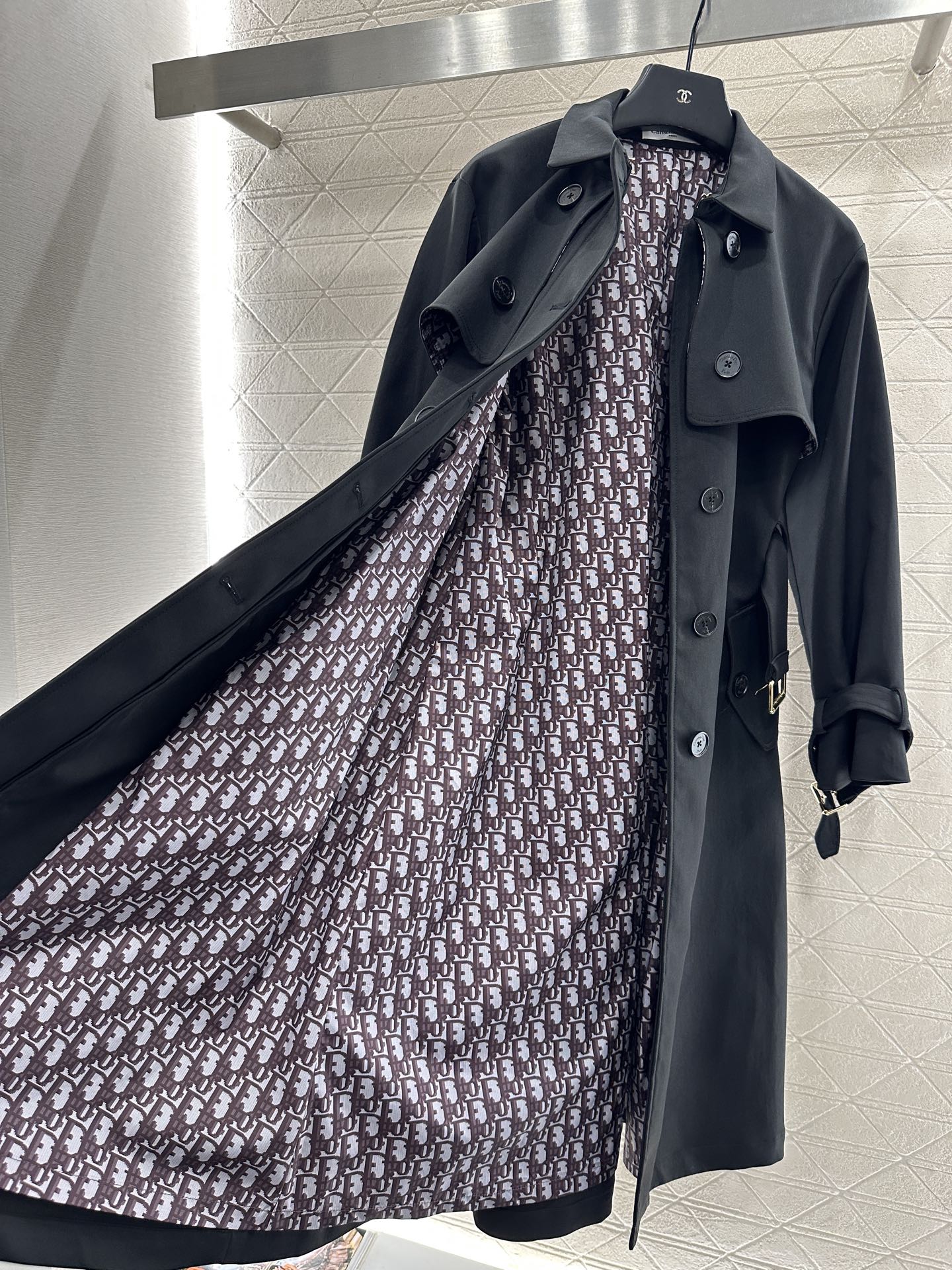 ♥Dio*♥2025新品上架 翻领腰带风衣外套定制YB进口风衣材质，工艺处理，挺括有型，质感高级，翻领长