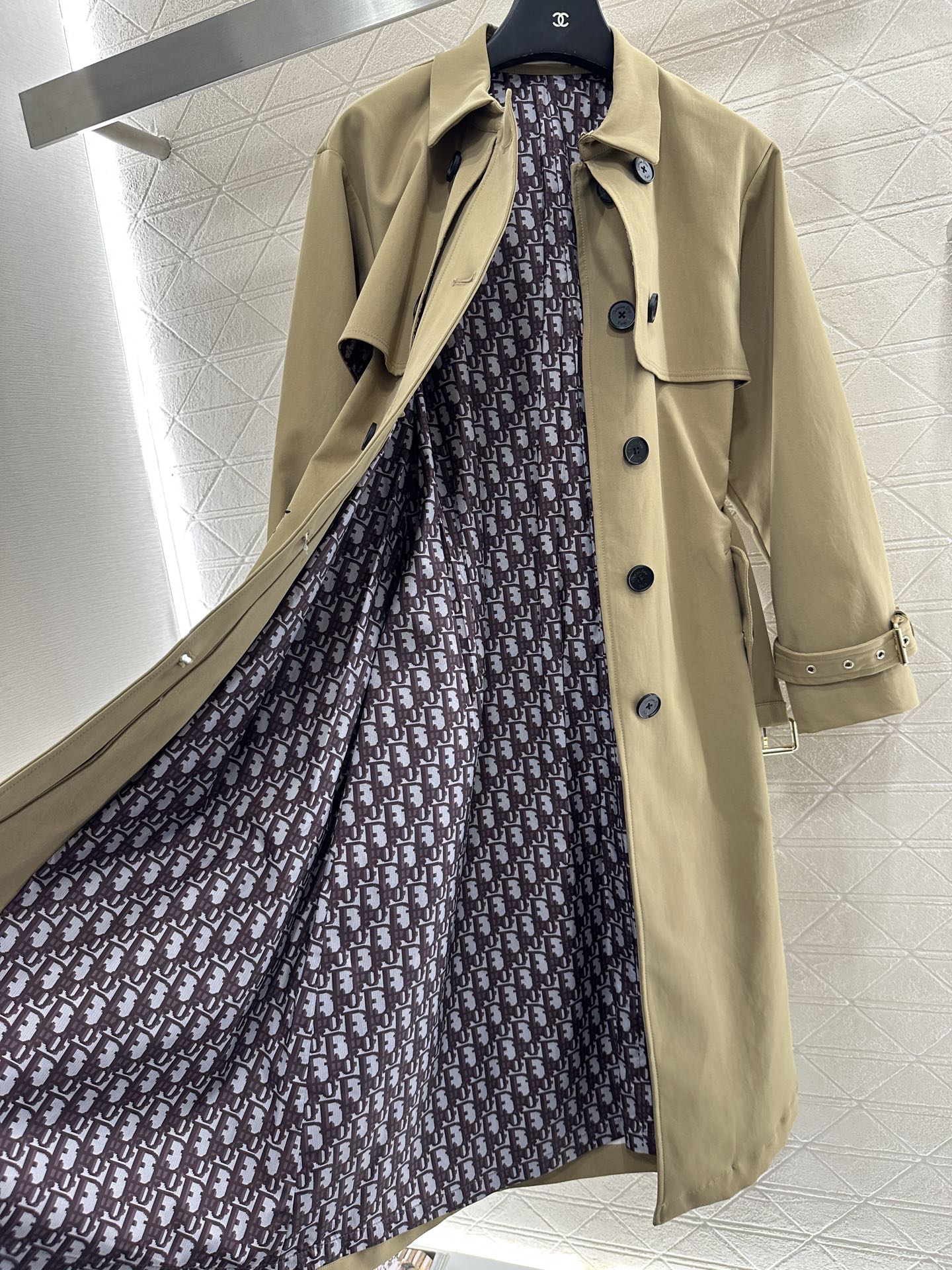 ♥Dio*♥2025新品上架 翻领腰带风衣外套定制YB进口风衣材质，工艺处理，挺括有型，质感高级，翻领长