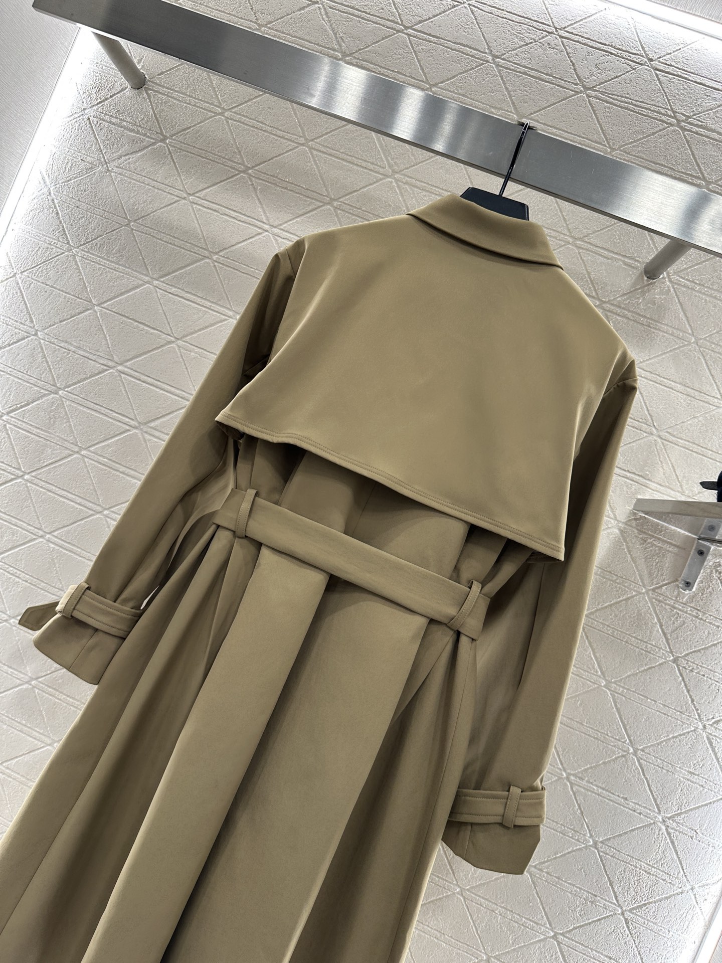 ♥Dio*♥2025新品上架 翻领腰带风衣外套定制YB进口风衣材质，工艺处理，挺括有型，质感高级，翻领长