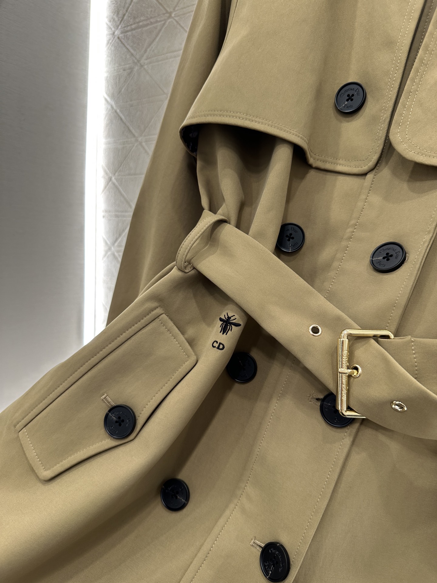 ♥Dio*♥2025新品上架 翻领腰带风衣外套定制YB进口风衣材质，工艺处理，挺括有型，质感高级，翻领长