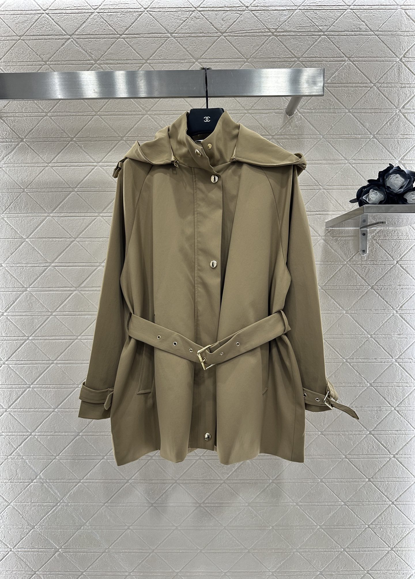 ♥Dio*♥2025新品上架 可拆卸连帽风衣外套定制YB进口防风防污风衣材质，呈现挺阔有型穿搭风格，连帽