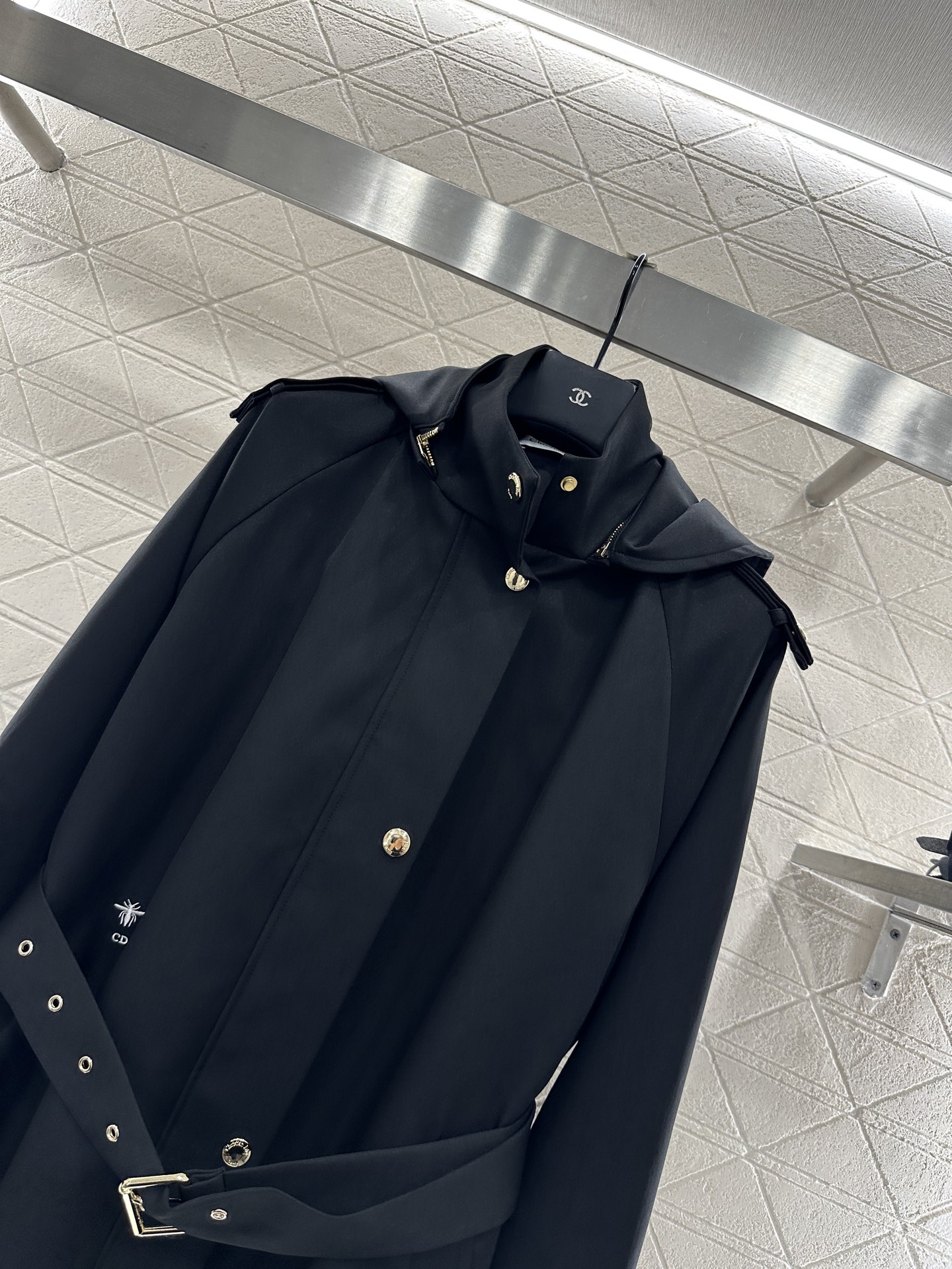 ♥Dio*♥2025新品上架 可拆卸连帽风衣外套定制YB进口防风防污风衣材质，呈现挺阔有型穿搭风格，连帽