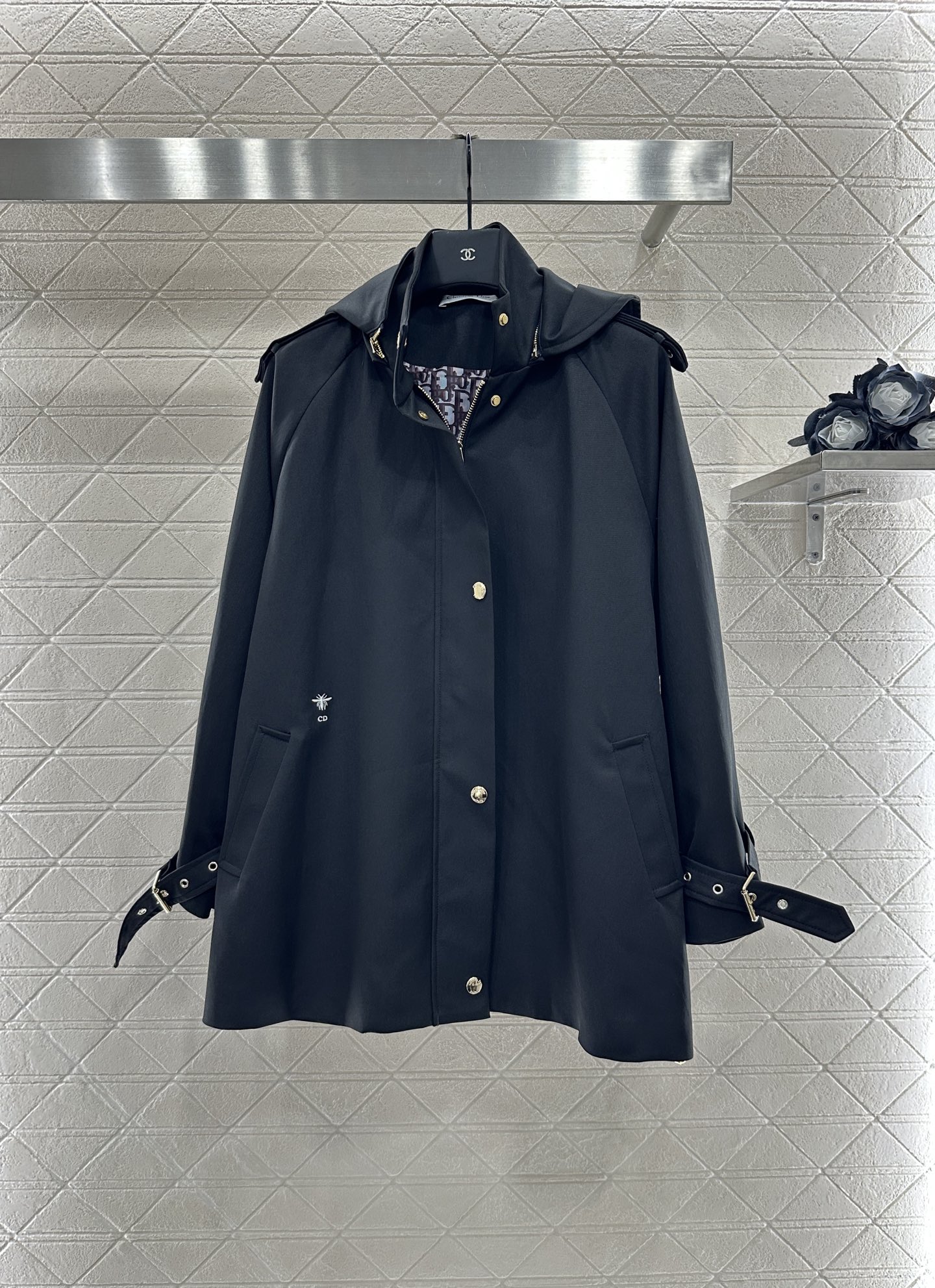 ♥Dio*♥2025新品上架 可拆卸连帽风衣外套定制YB进口防风防污风衣材质，呈现挺阔有型穿搭风格，连帽