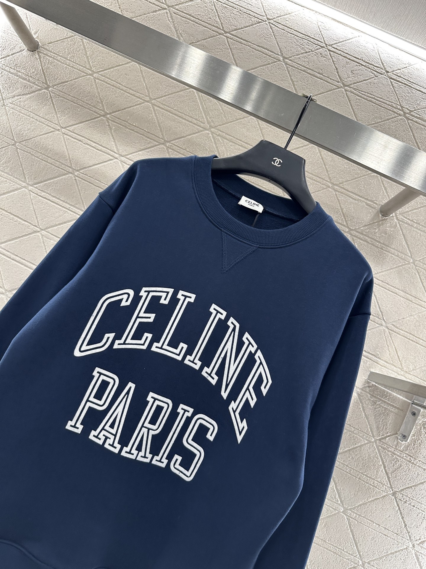 ♥Celin*♥2025新品上架 圆领字母撞色卫衣定制YB原生全棉材质，舒适软糯，穿搭洋气，落肩廓形长袖