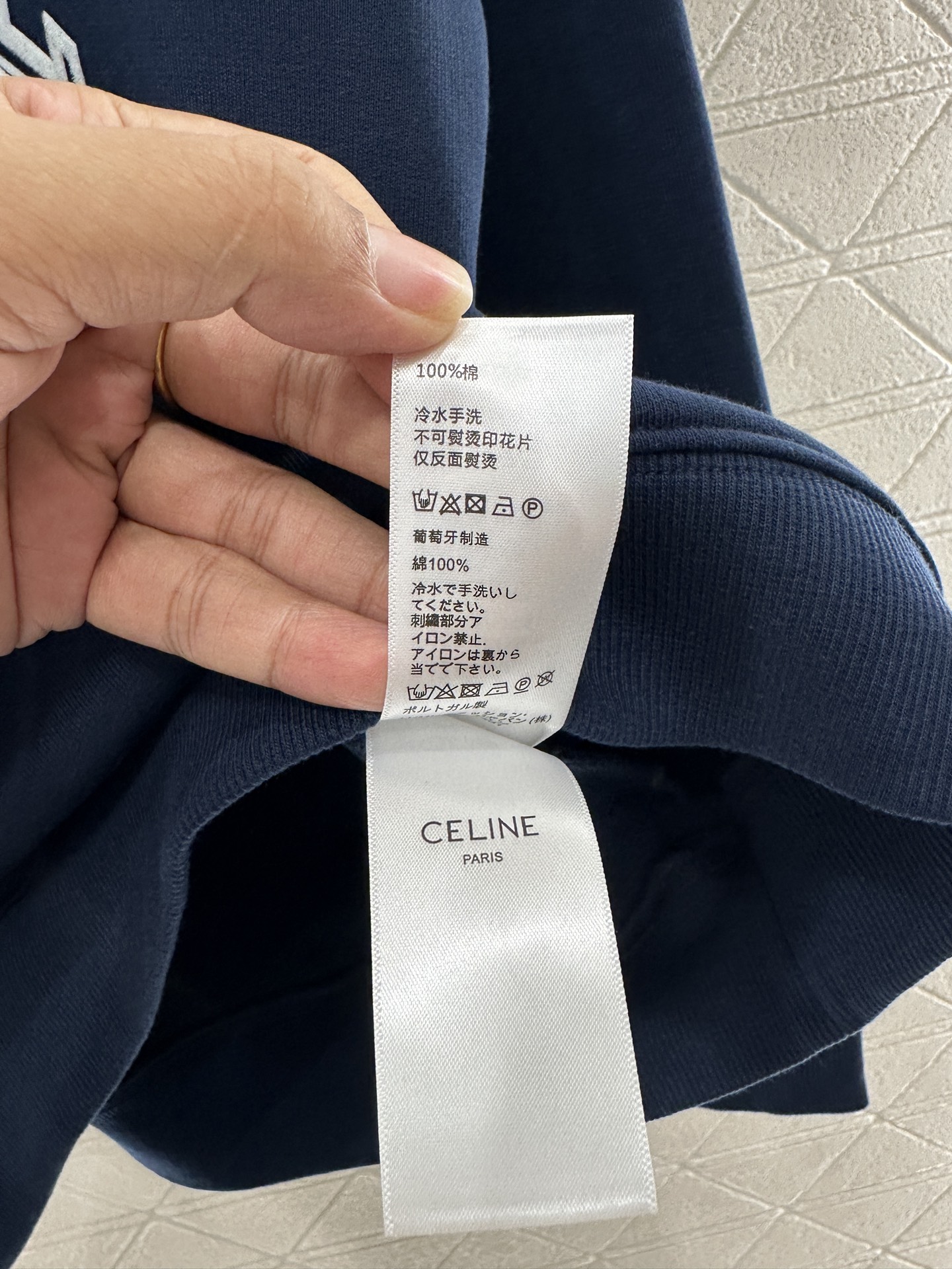 ♥Celin*♥2025新品上架 圆领字母撞色卫衣定制YB原生全棉材质，舒适软糯，穿搭洋气，落肩廓形长袖