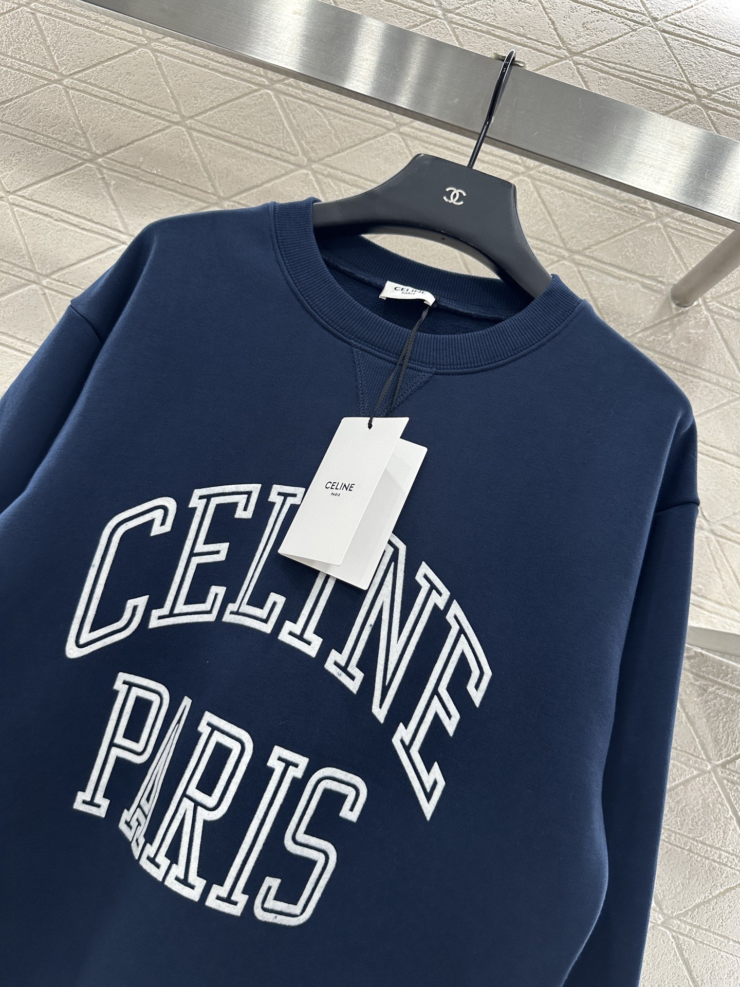 ♥Celin*♥2025新品上架 圆领字母撞色卫衣定制YB原生全棉材质，舒适软糯，穿搭洋气，落肩廓形长袖