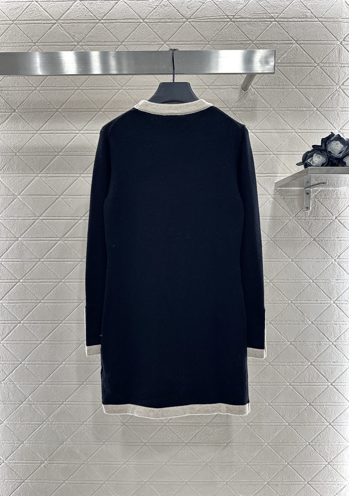 ♥Chane*♥2025新品上架 撞色口袋针织连衣裙定制YB羊绒纱线织造，质感光泽，柔软亲肤，圆领针织连