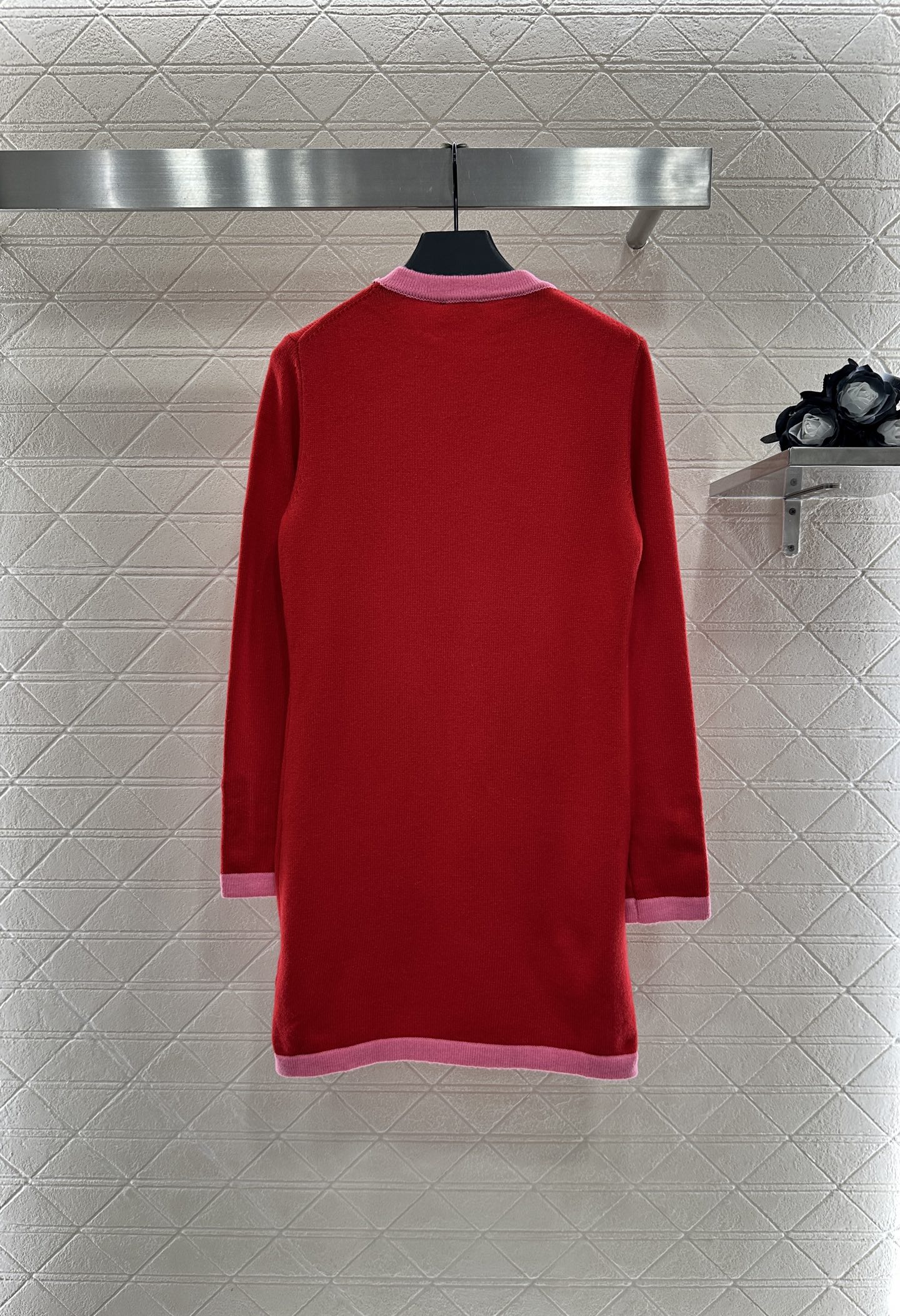 ♥Chane*♥2025新品上架 撞色口袋针织连衣裙定制YB羊绒纱线织造，质感光泽，柔软亲肤，圆领针织连