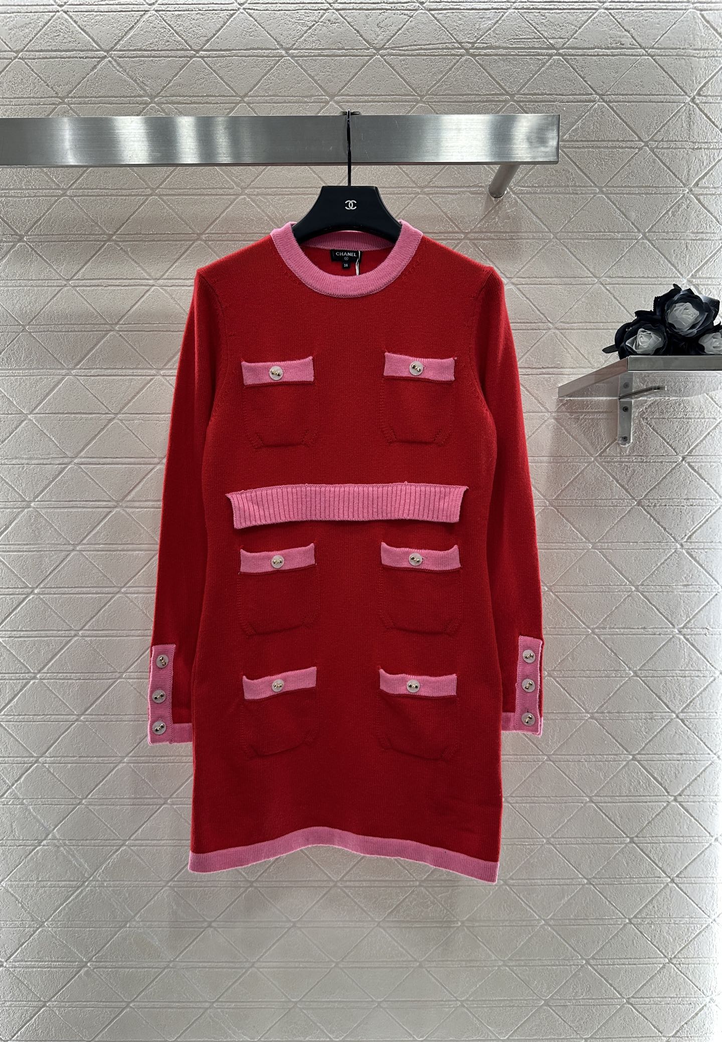 ♥Chane*♥2025新品上架 撞色口袋针织连衣裙定制YB羊绒纱线织造，质感光泽，柔软亲肤，圆领针织连