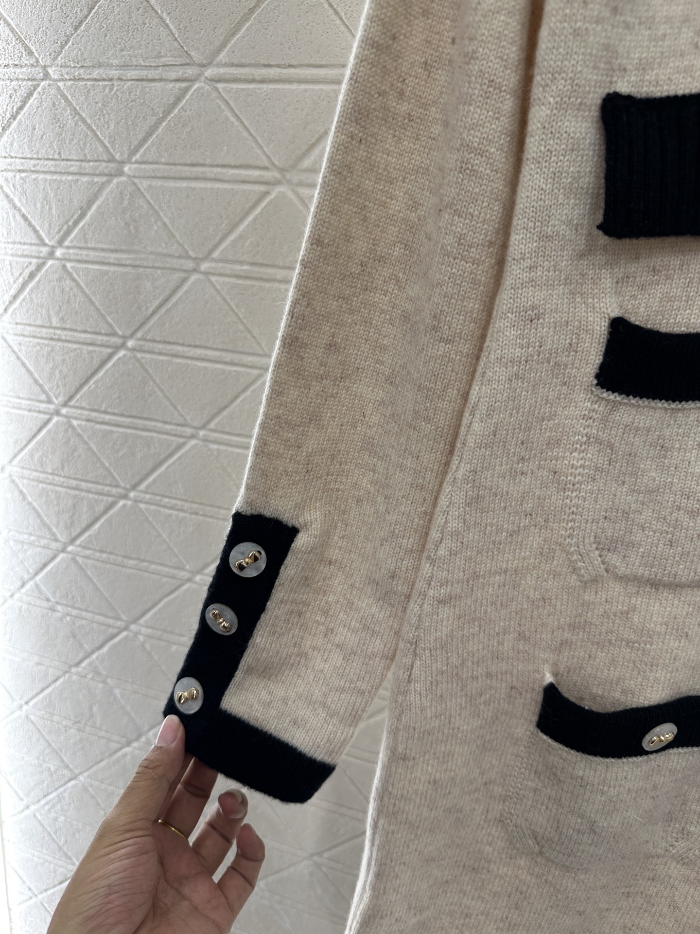 ♥Chane*♥2025新品上架 撞色口袋针织连衣裙定制YB羊绒纱线织造，质感光泽，柔软亲肤，圆领针织连