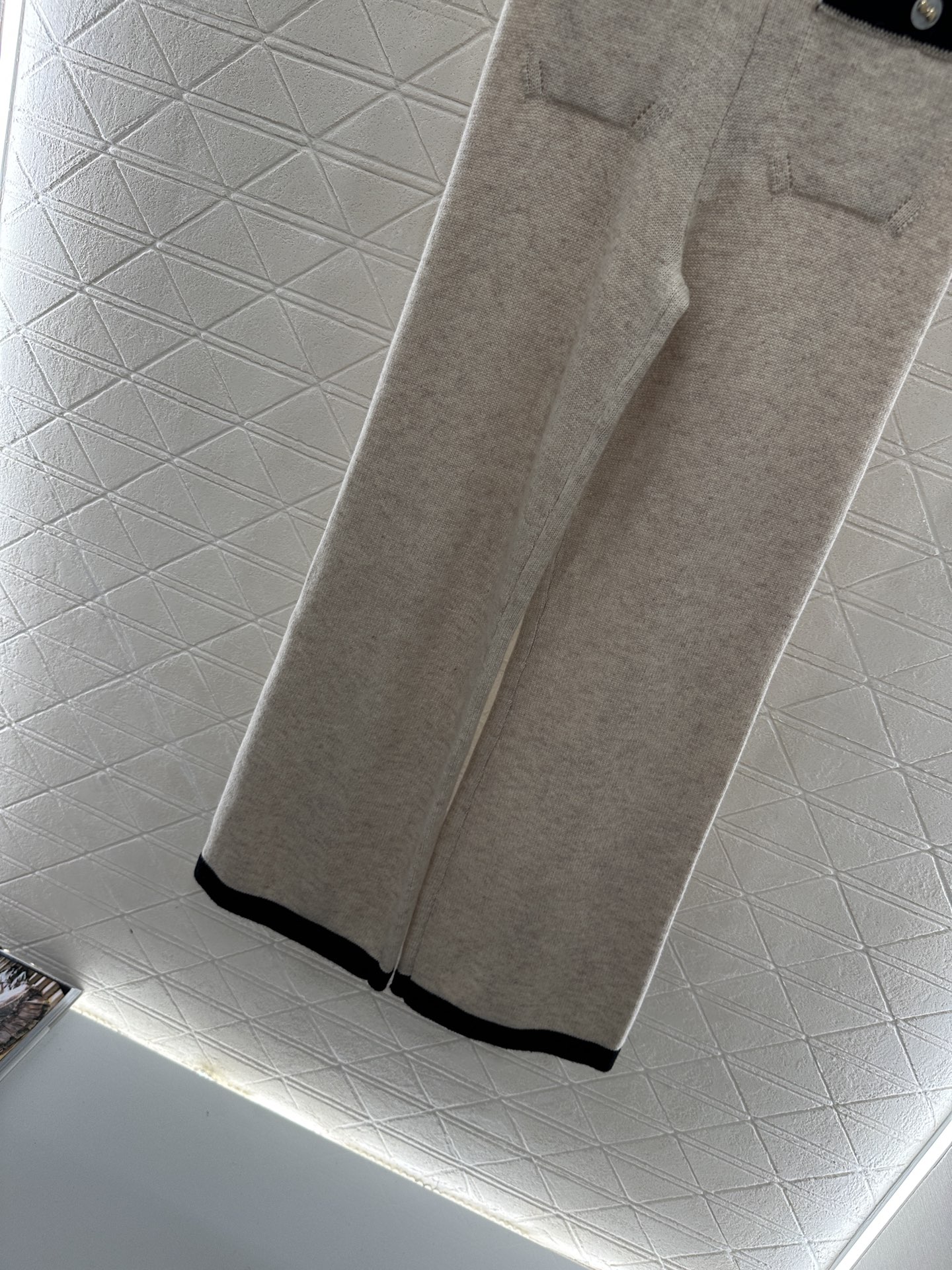 ♥Chane*♥2025新品上架 撞色包边阔腿针织长裤定制YB羊绒针织材质，密度织法，质感十足，螺纹高腰