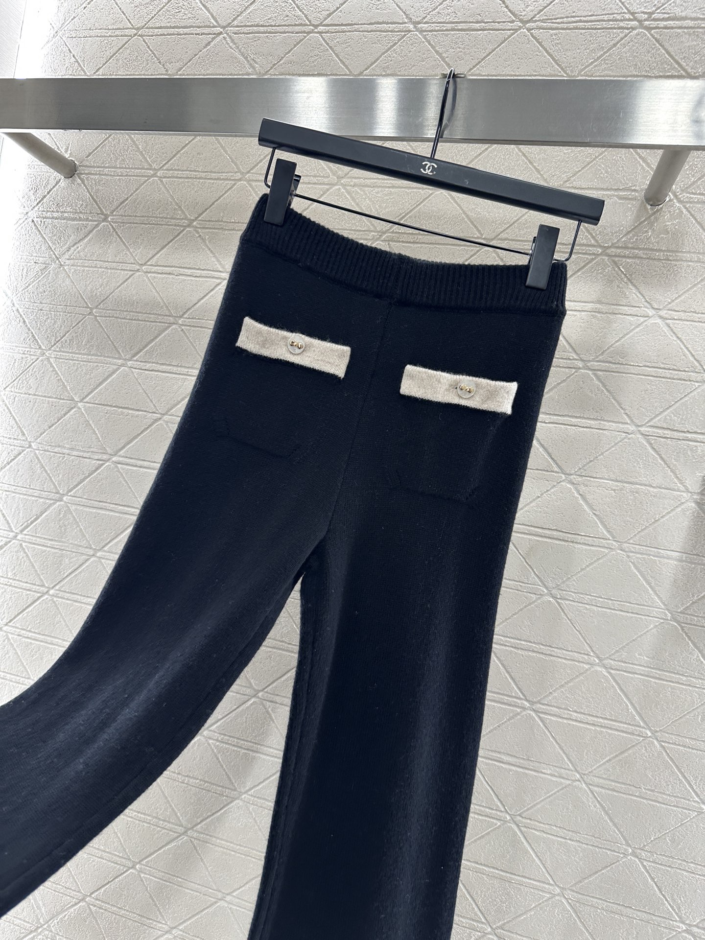 ♥Chane*♥2025新品上架 撞色包边阔腿针织长裤定制YB羊绒针织材质，密度织法，质感十足，螺纹高腰