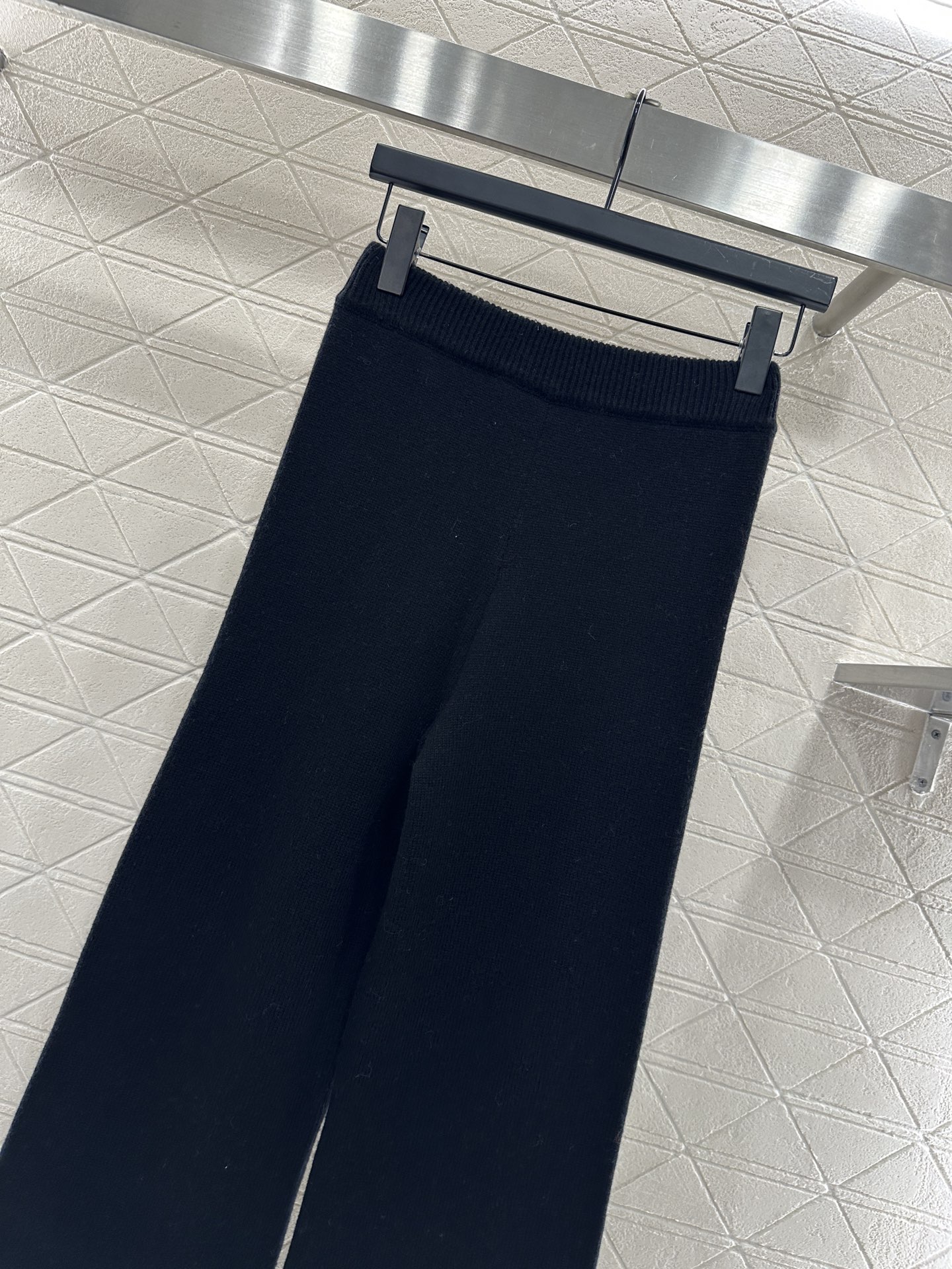 ♥Chane*♥2025新品上架 撞色包边阔腿针织长裤定制YB羊绒针织材质，密度织法，质感十足，螺纹高腰