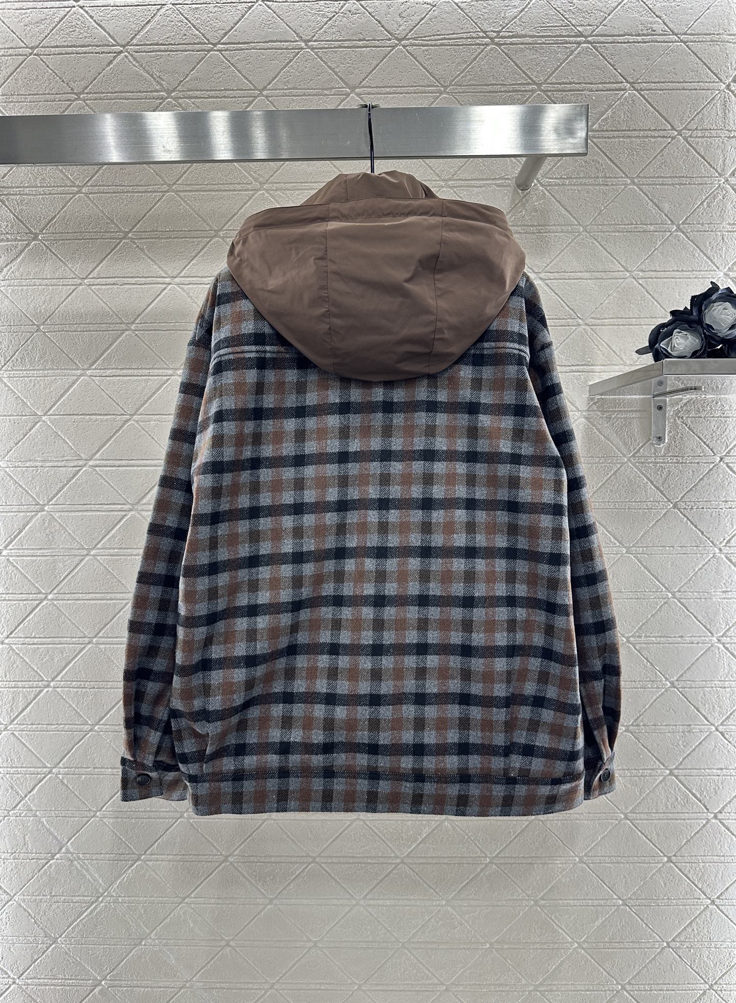 ♥Miumi*♥2025新品上架 可拆卸连帽格纹抽绳外套定制YB进口精纺羊毛材质，质感光泽，品相十足，裁