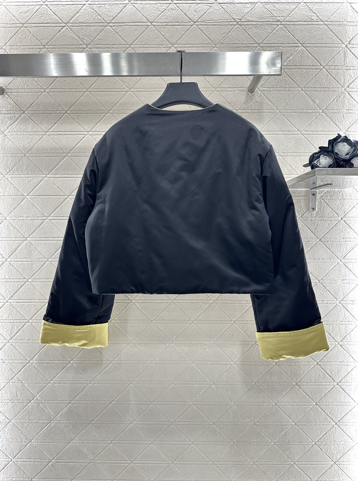 ♥Chane*♥2025新品上架 圆领新中式撞色棉服外套定制YB百分百桑蚕丝材质，足够的姆米数让外套整体