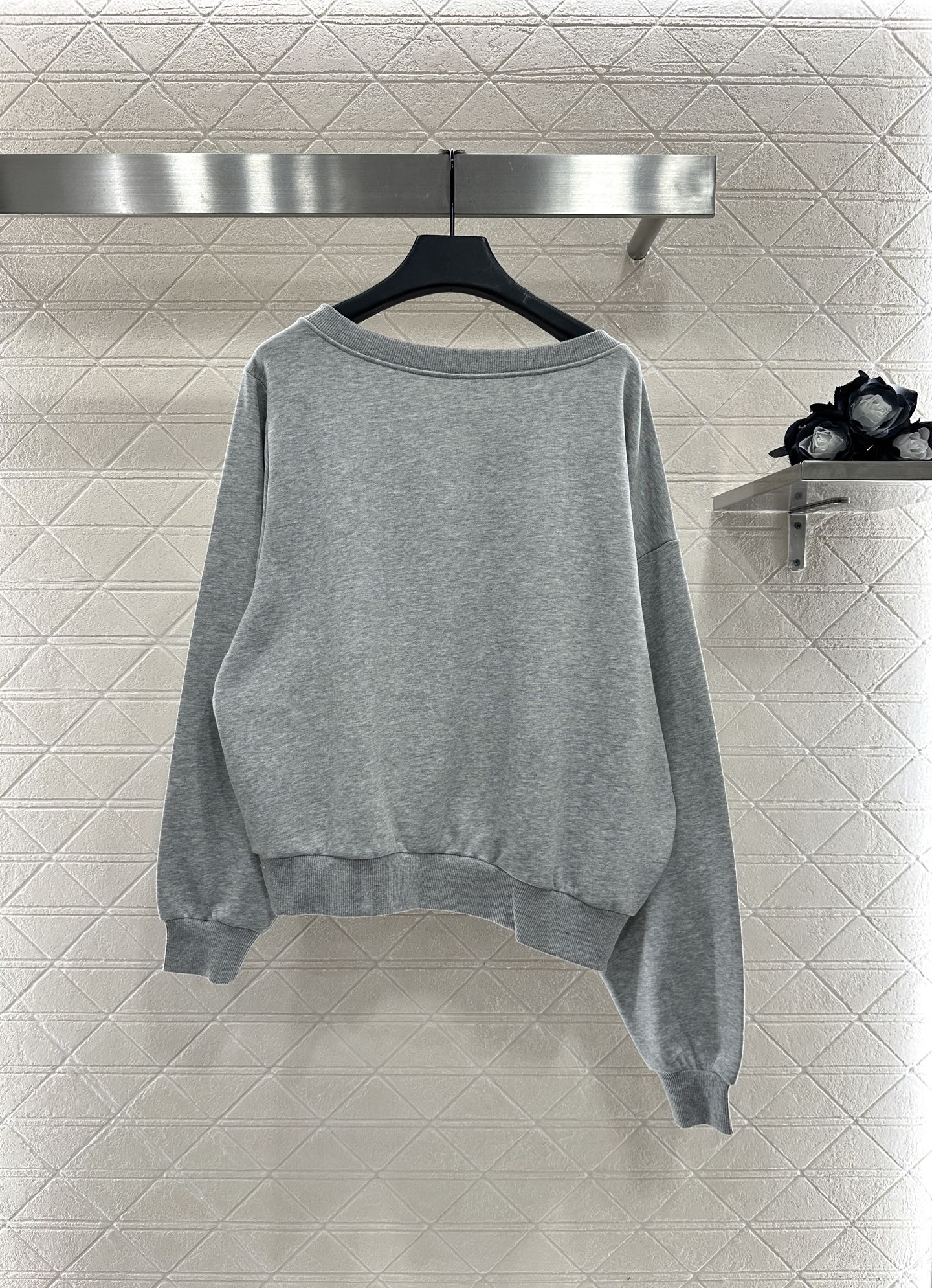 ♥Somesow*♥2025新品上架 斜肩小狗印花卫衣定制YB原生全棉材质，亲肤透气，质感十足，不规则斜