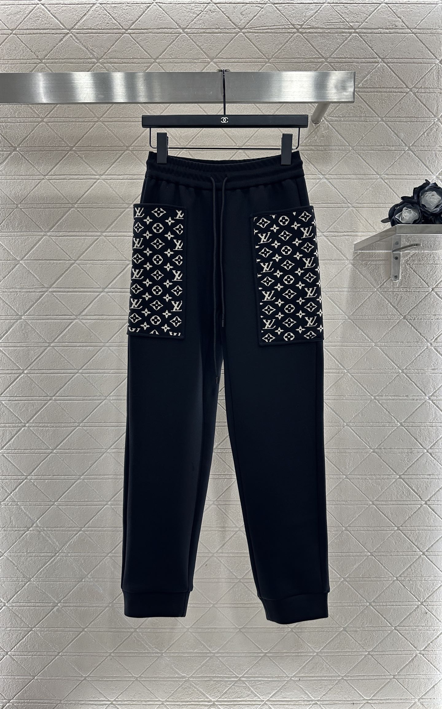 ♥Louis vuitto*♥2025新品上架 连帽提花外套长裤套装定制YB进口棉纶混纺材质，复合工艺处