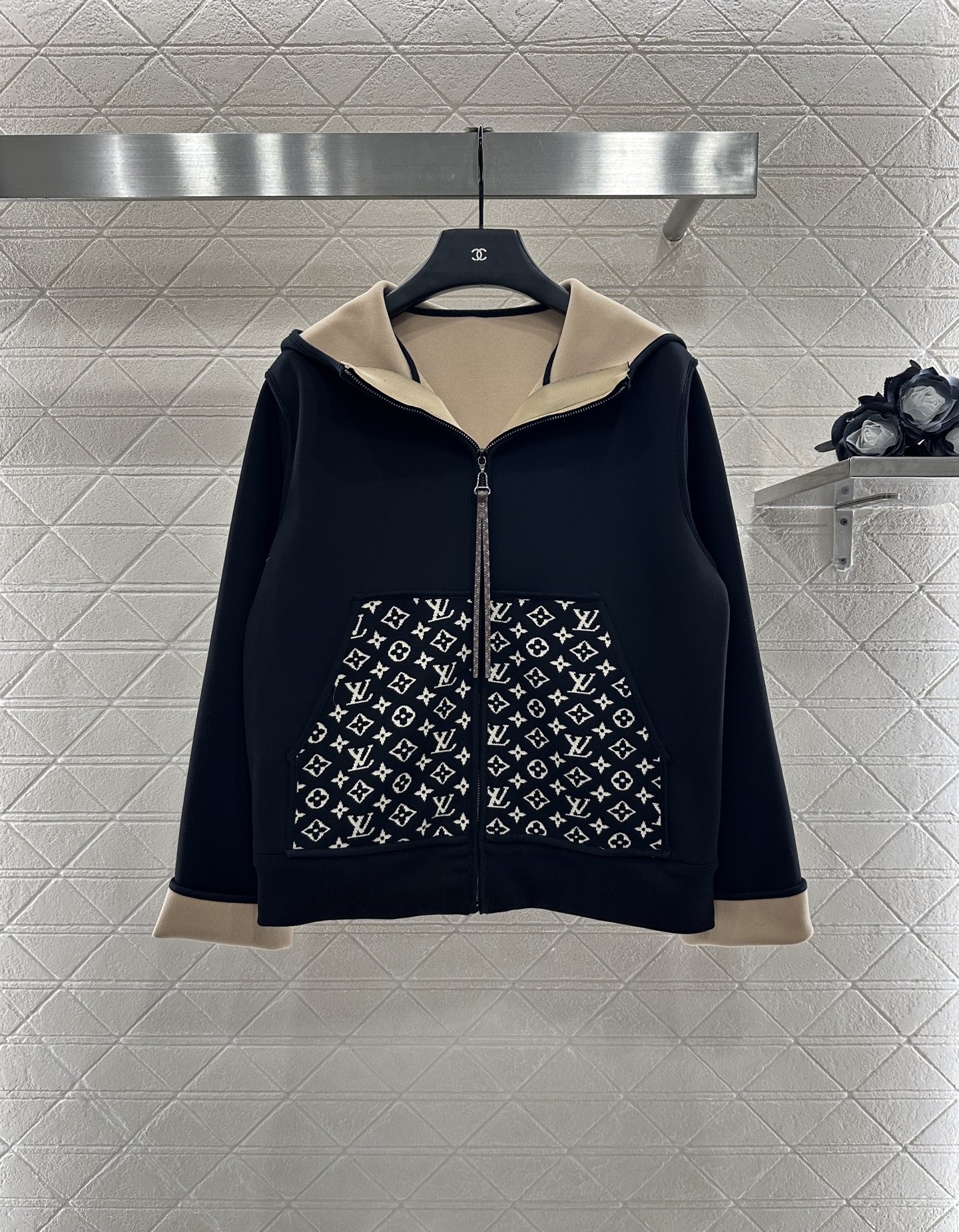 ♥Louis vuitto*♥2025新品上架 连帽提花外套长裤套装定制YB进口棉纶混纺材质，复合工艺处