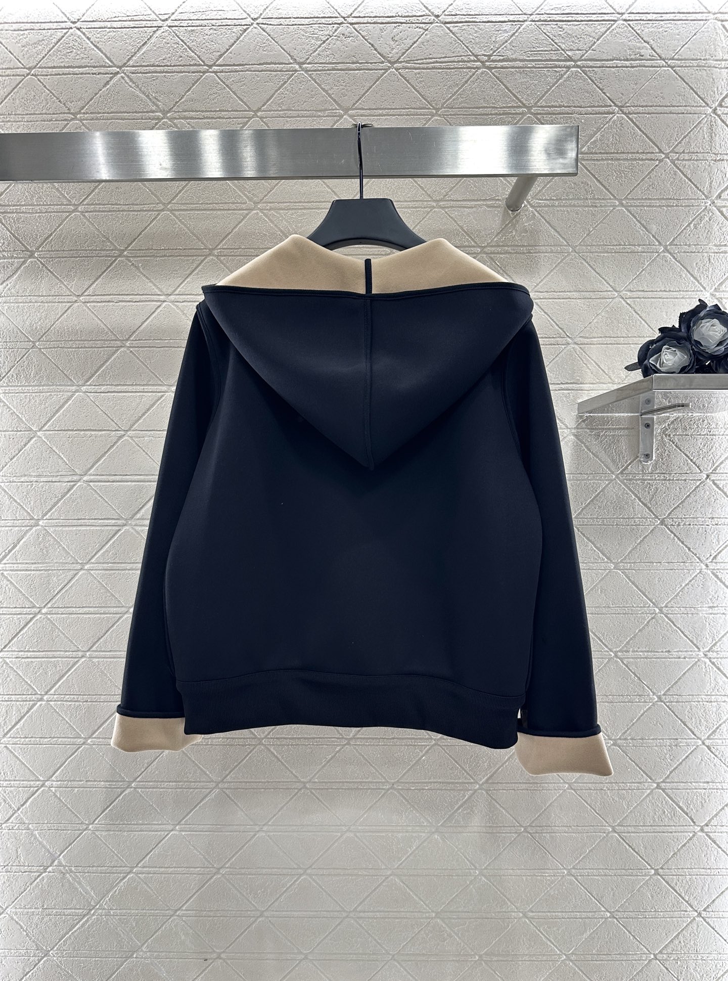 ♥Louis vuitto*♥2025新品上架 连帽提花外套长裤套装定制YB进口棉纶混纺材质，复合工艺处