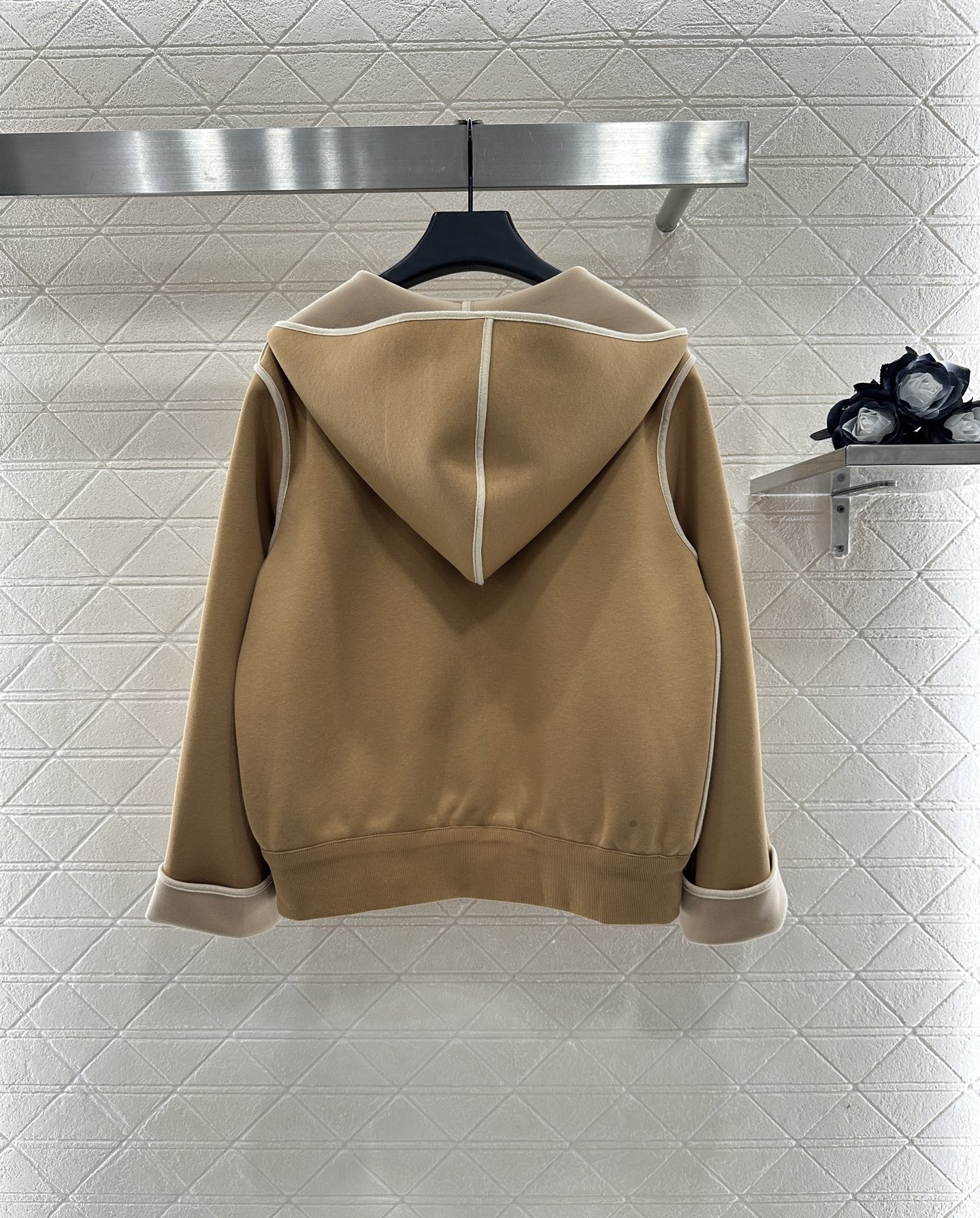 ♥Louis vuitto*♥2025新品上架 连帽提花外套长裤套装定制YB进口棉纶混纺材质，复合工艺处