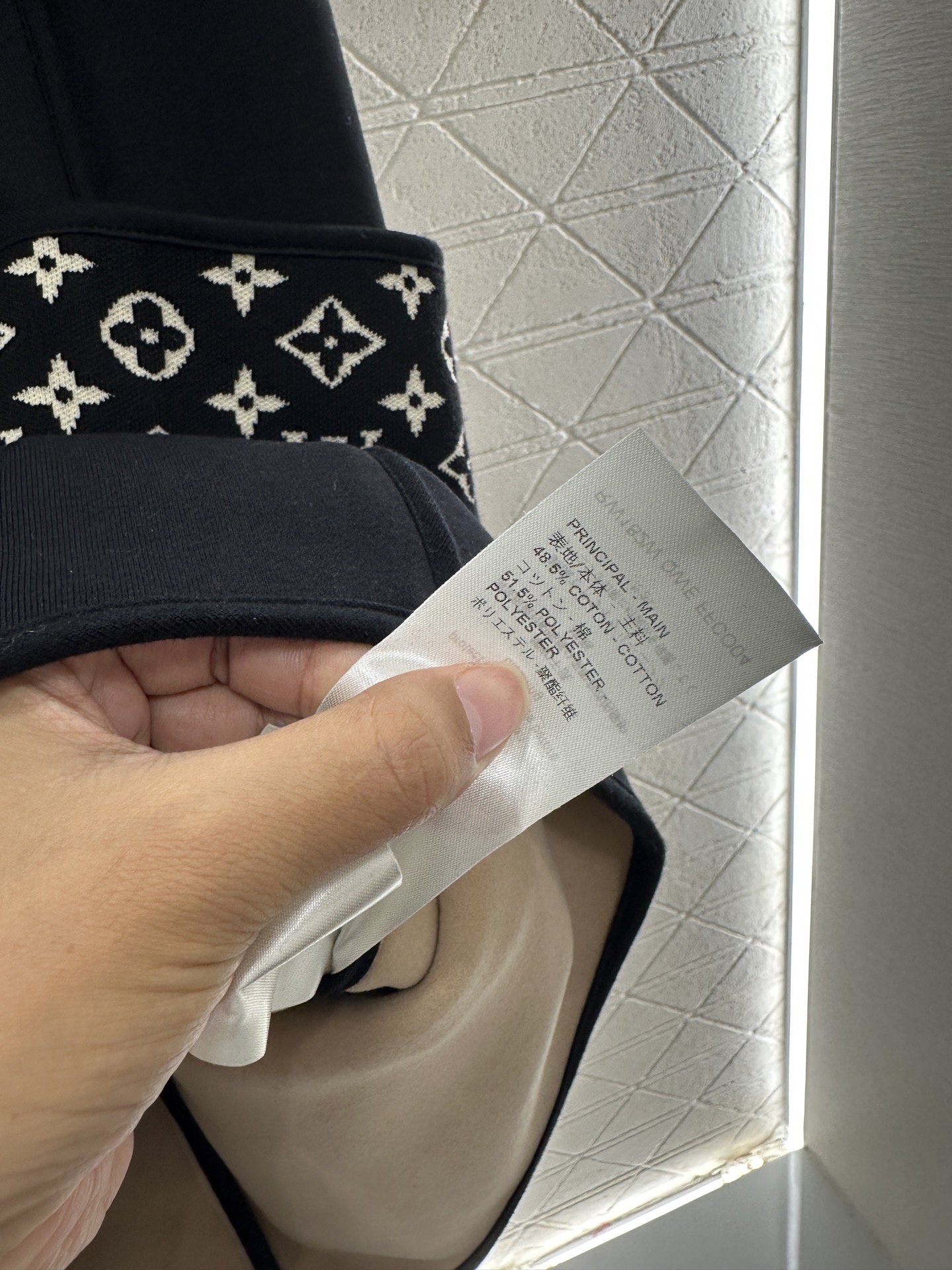 ♥Louis vuitto*♥2025新品上架 提花拼接口袋背心裙定制YB进口棉纶混纺材质，复合工艺处理