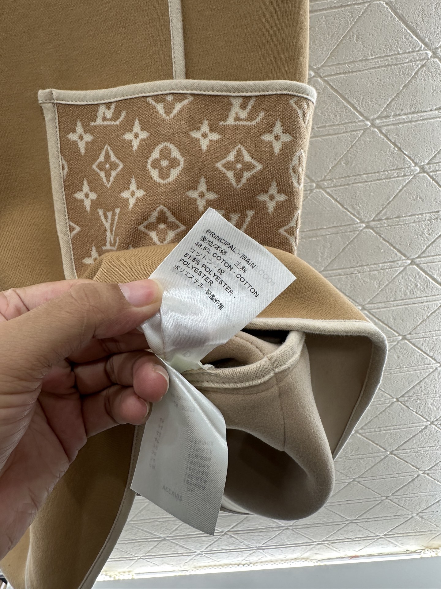 ♥Louis vuitto*♥2025新品上架 提花拼接口袋背心裙定制YB进口棉纶混纺材质，复合工艺处理