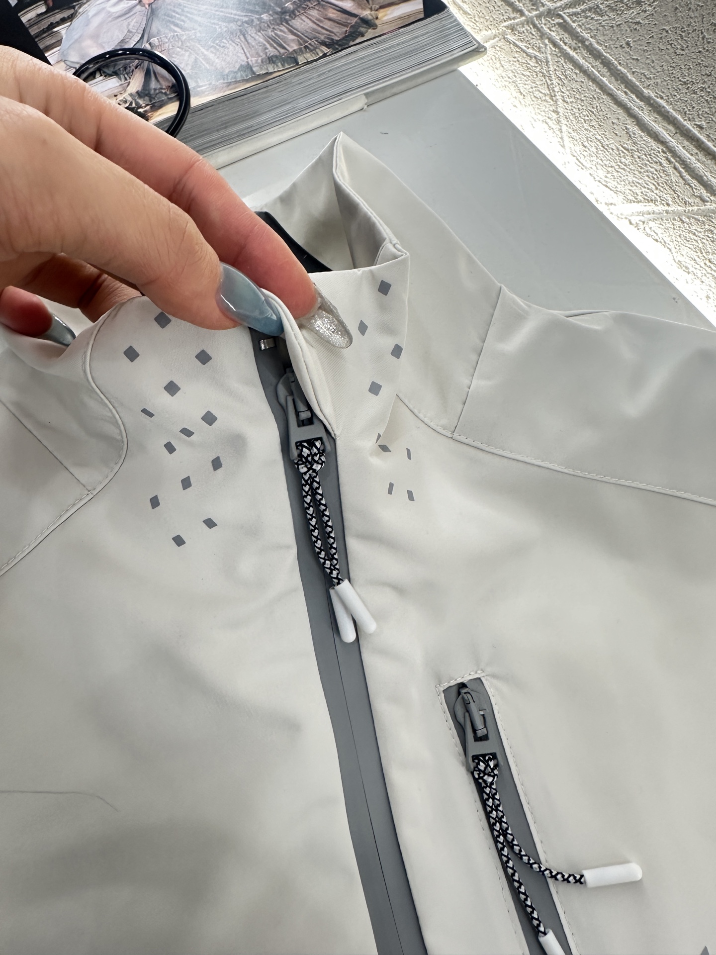 ♥Louis Vuitto*♥2025新品上架 时尚冲锋外套定制YB进口冲锋尼龙材质，质感高级，挺括有型