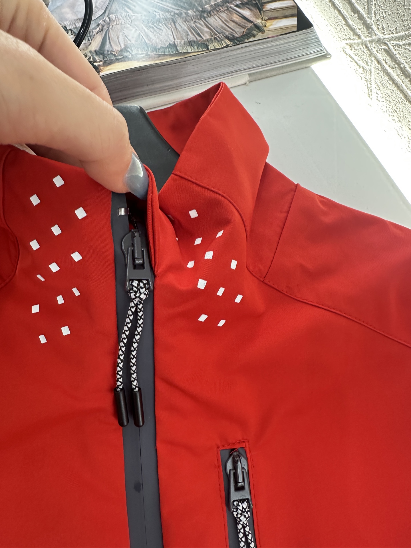 ♥Louis Vuitto*♥2025新品上架 时尚冲锋外套定制YB进口冲锋尼龙材质，质感高级，挺括有型