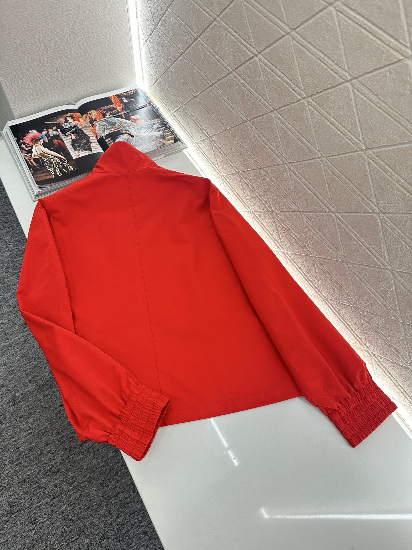 ♥Louis Vuitto*♥2025新品上架 时尚冲锋外套定制YB进口冲锋尼龙材质，质感高级，挺括有型