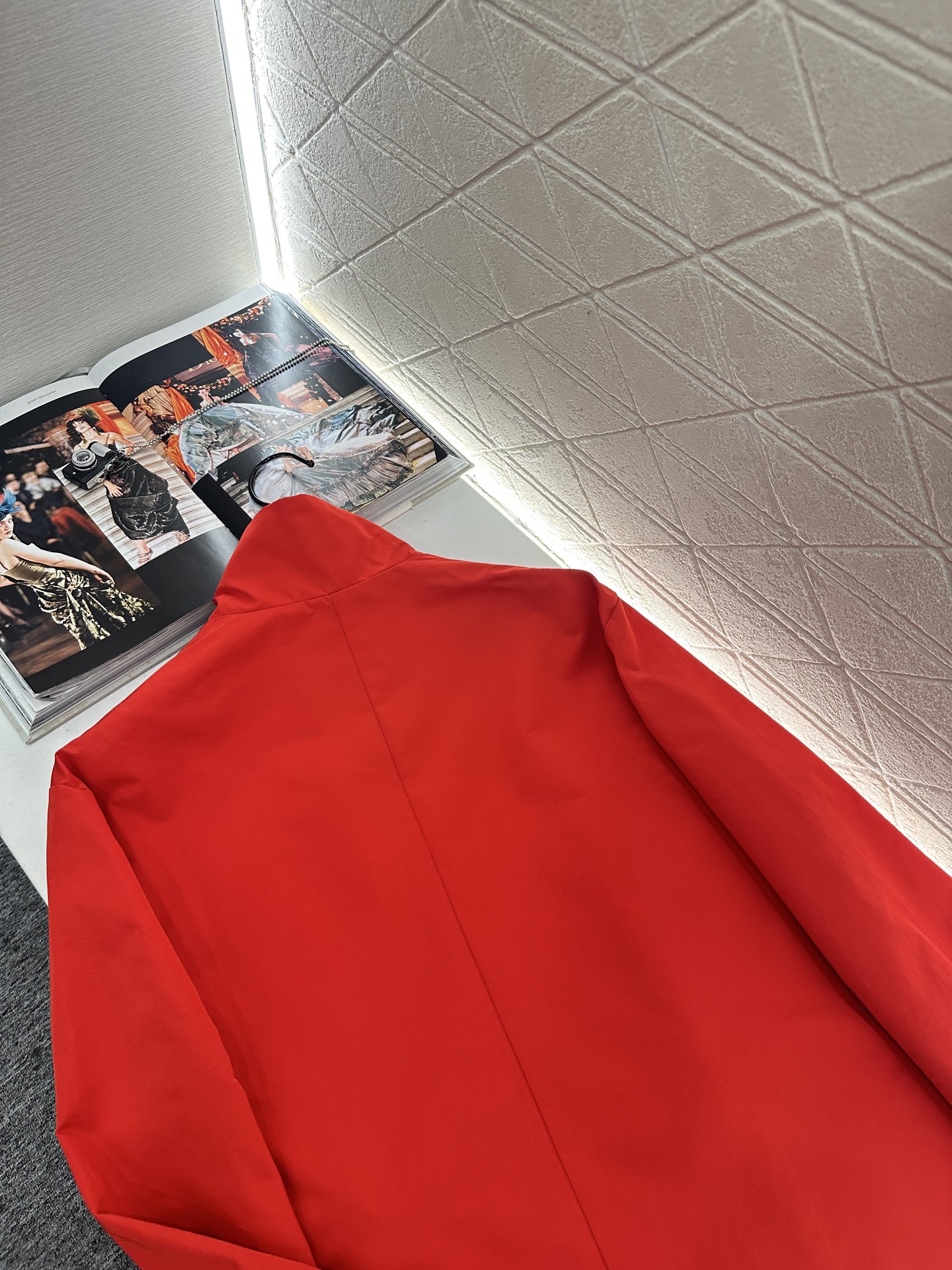 ♥Louis Vuitto*♥2025新品上架 时尚冲锋外套定制YB进口冲锋尼龙材质，质感高级，挺括有型