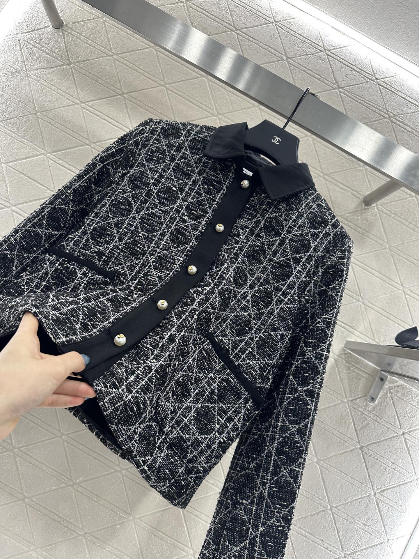 ♥Dio*♥2025新品上架 藤格纹提花衬衫外套定制YB棉纶提花材质，质感高级，品相十足，翻领衬衣版型，